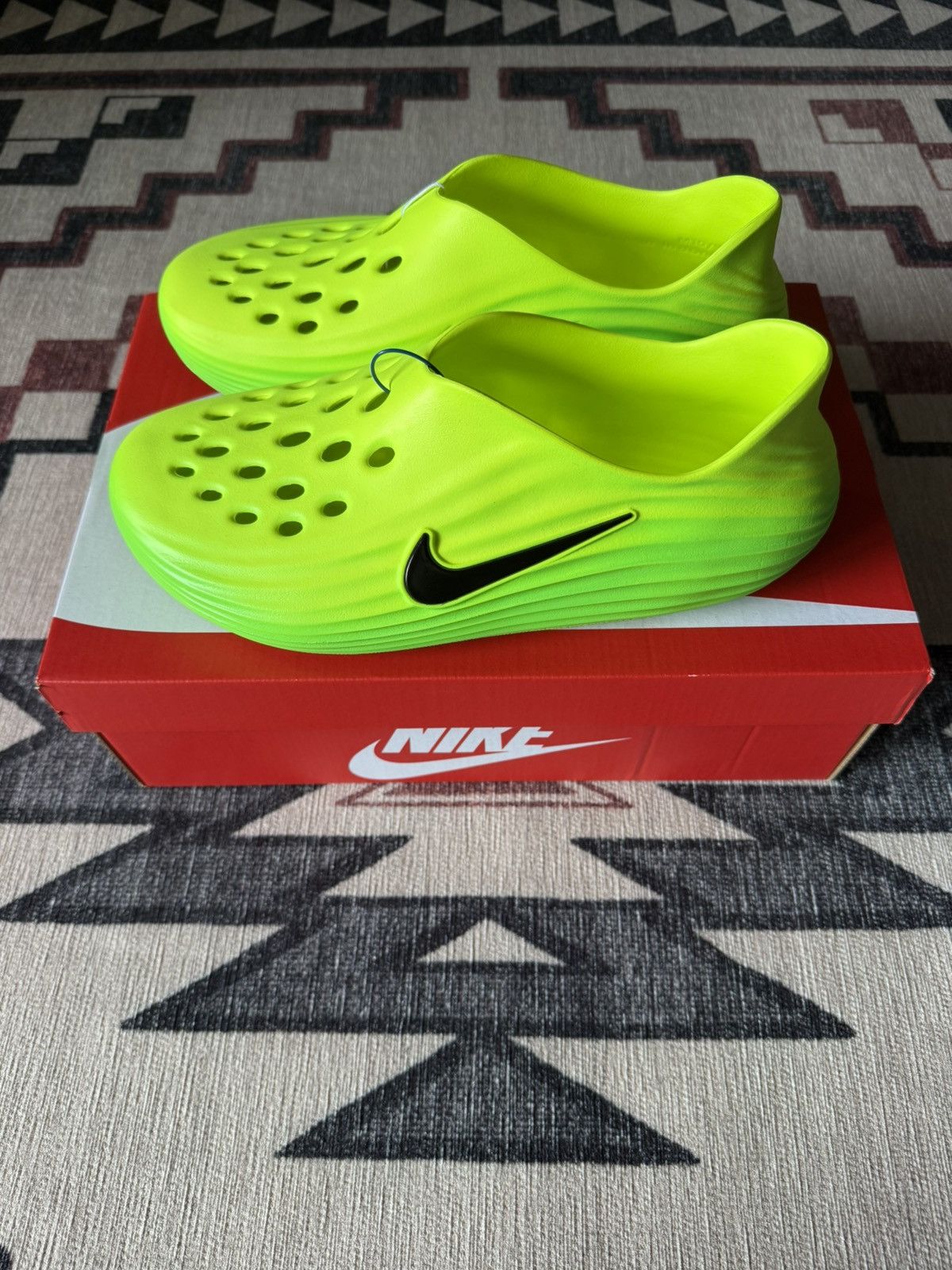 Nike Nike ReactX Rejuven8 Green Strike HV5060-300 Size 10 Size US 10 / EU 43 - 6 Thumbnail
