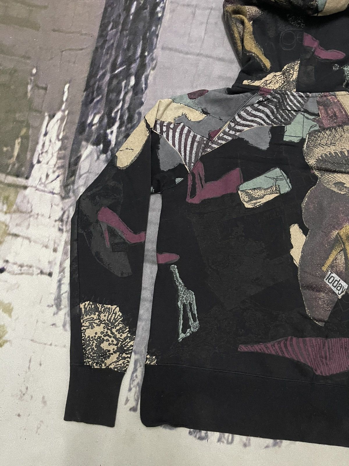 Volcom 2000s VOLCOM DREAM DU JOUR SKATE FULLPRINT HOODIE ZIPPER Size US S / EU 44-46 / 1 - 15 Thumbnail