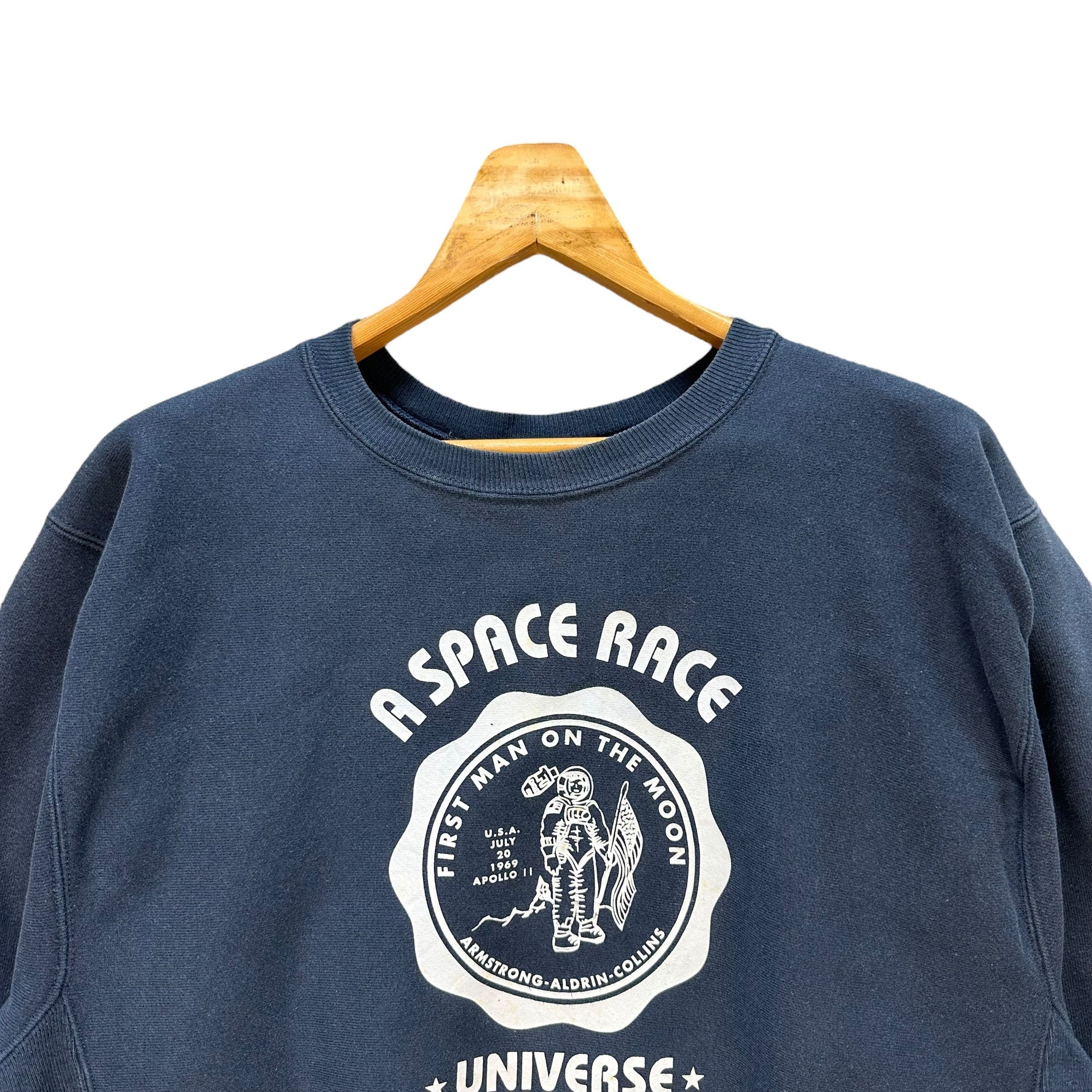 Champion CHAMPION A Space Race Universe Crewneck Sweatshirt #A4-0094 Size US M / EU 48-50 / 2 - 2 Thumbnail