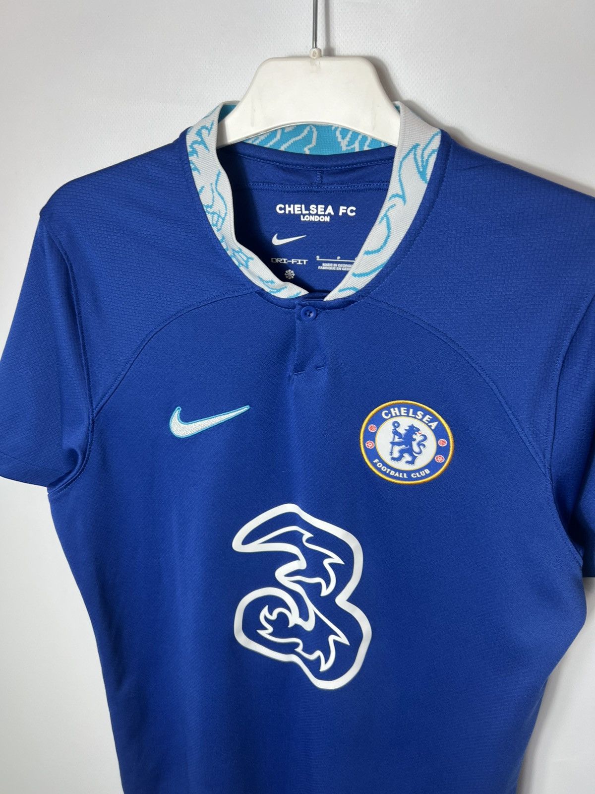 Nike Sportswear 22/23 Nike Chelsea FC Soccer Football Jersey Size US S / EU 44-46 / 1 - 2 Thumbnail