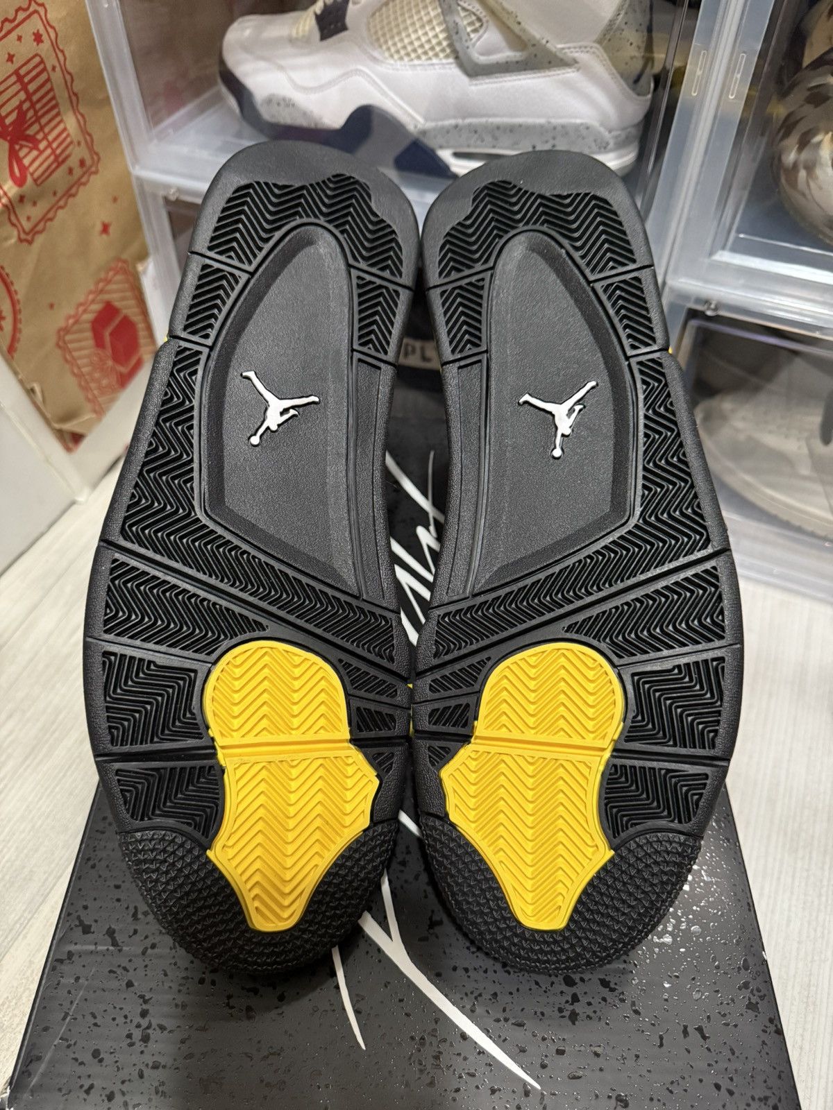 Jordan Brand Air Jordan 4 Retro Yellow Thunder Size US 13 / EU 46 - 7 Thumbnail