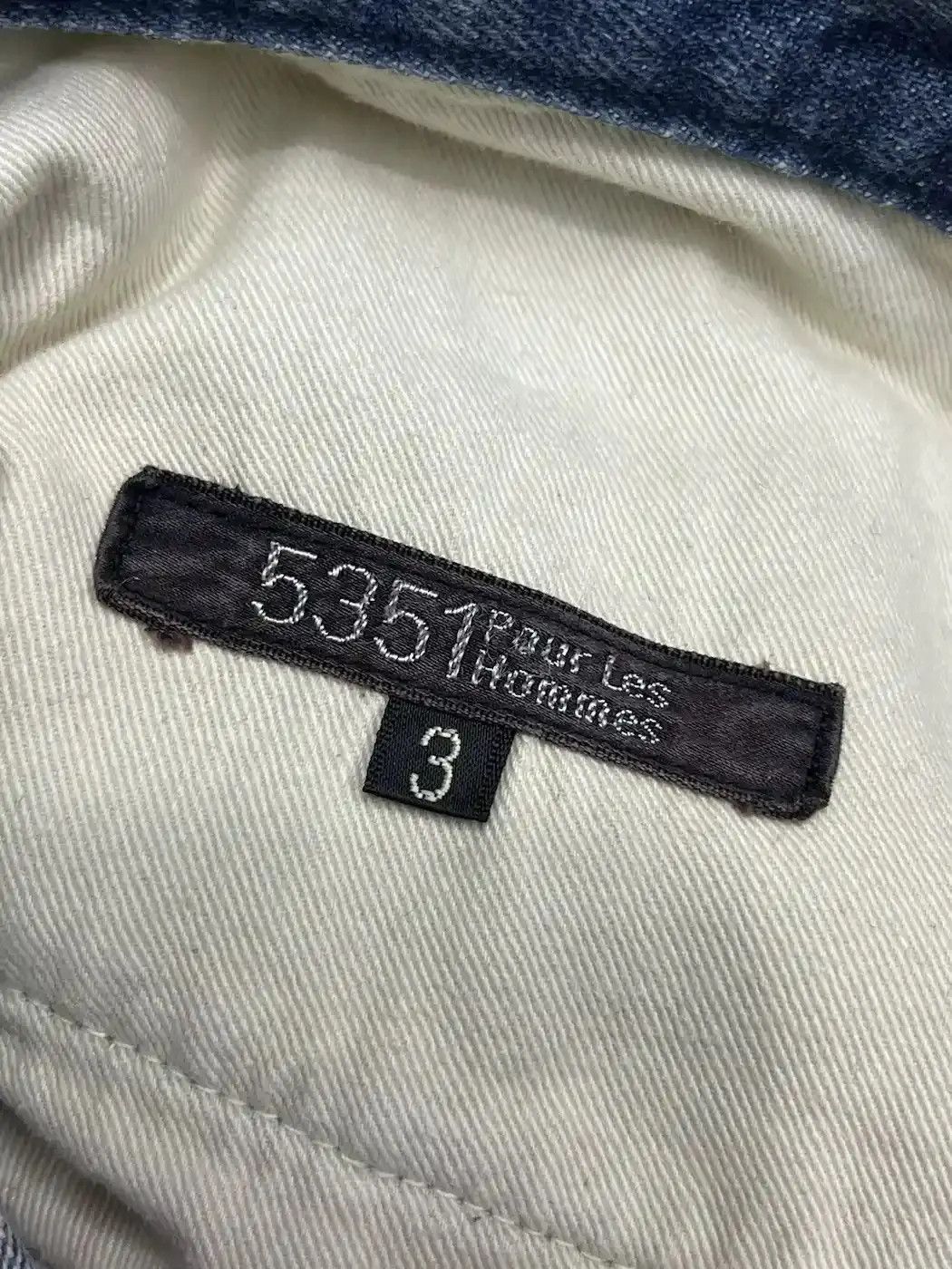 5351 POUR LES HOMMES FYE💥Vtg 5351 HOMMES Distressed Spliced Frayed Studded Flare Size US 31 - 21 Thumbnail