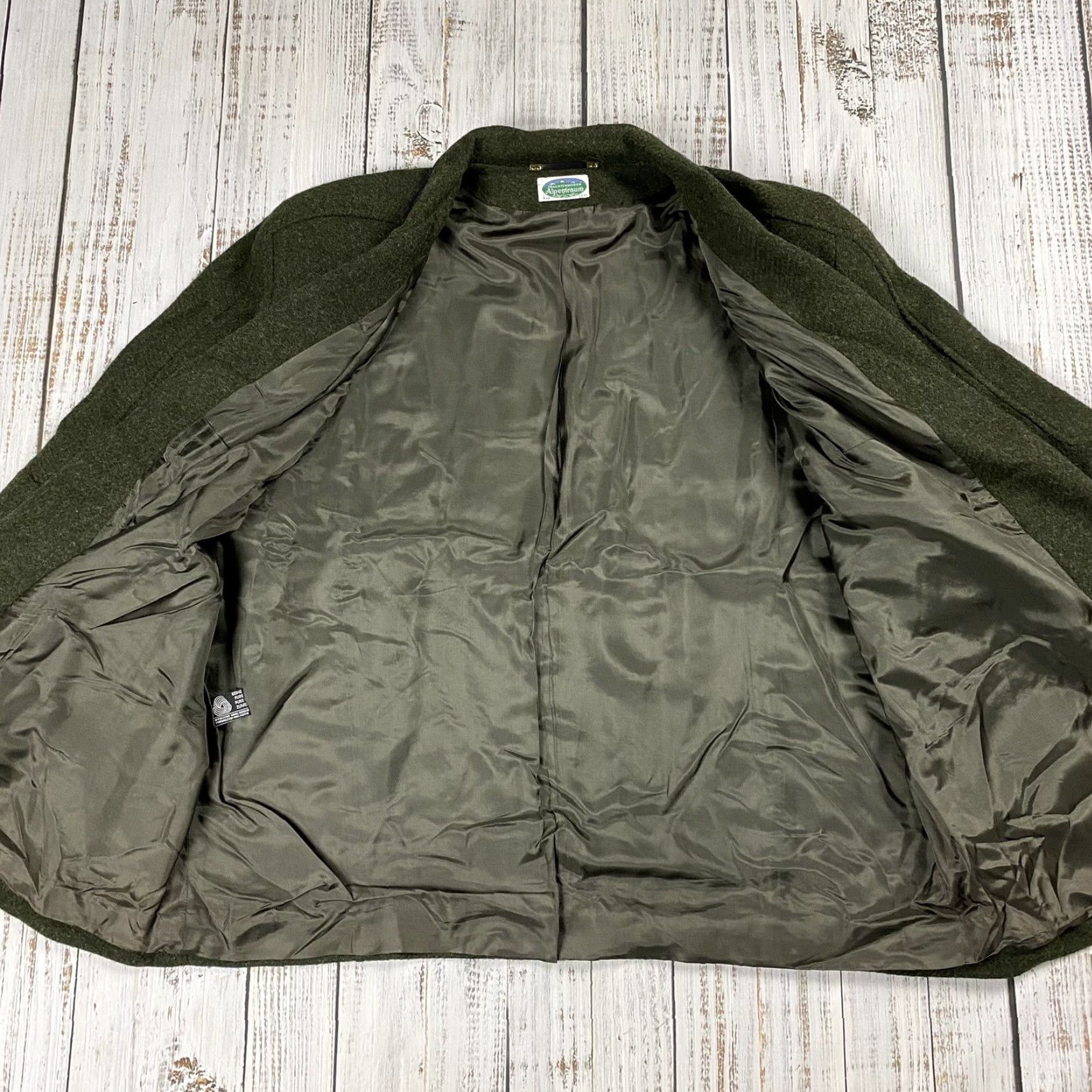 Vintage VINTAGE ALPENTRAUM Women's Wool Blazer Herringbone Tweed Double-Breasted Green 90s Classic Size US 20 Size XL / US 12-14 / IT 48-50 - 5 Thumbnail