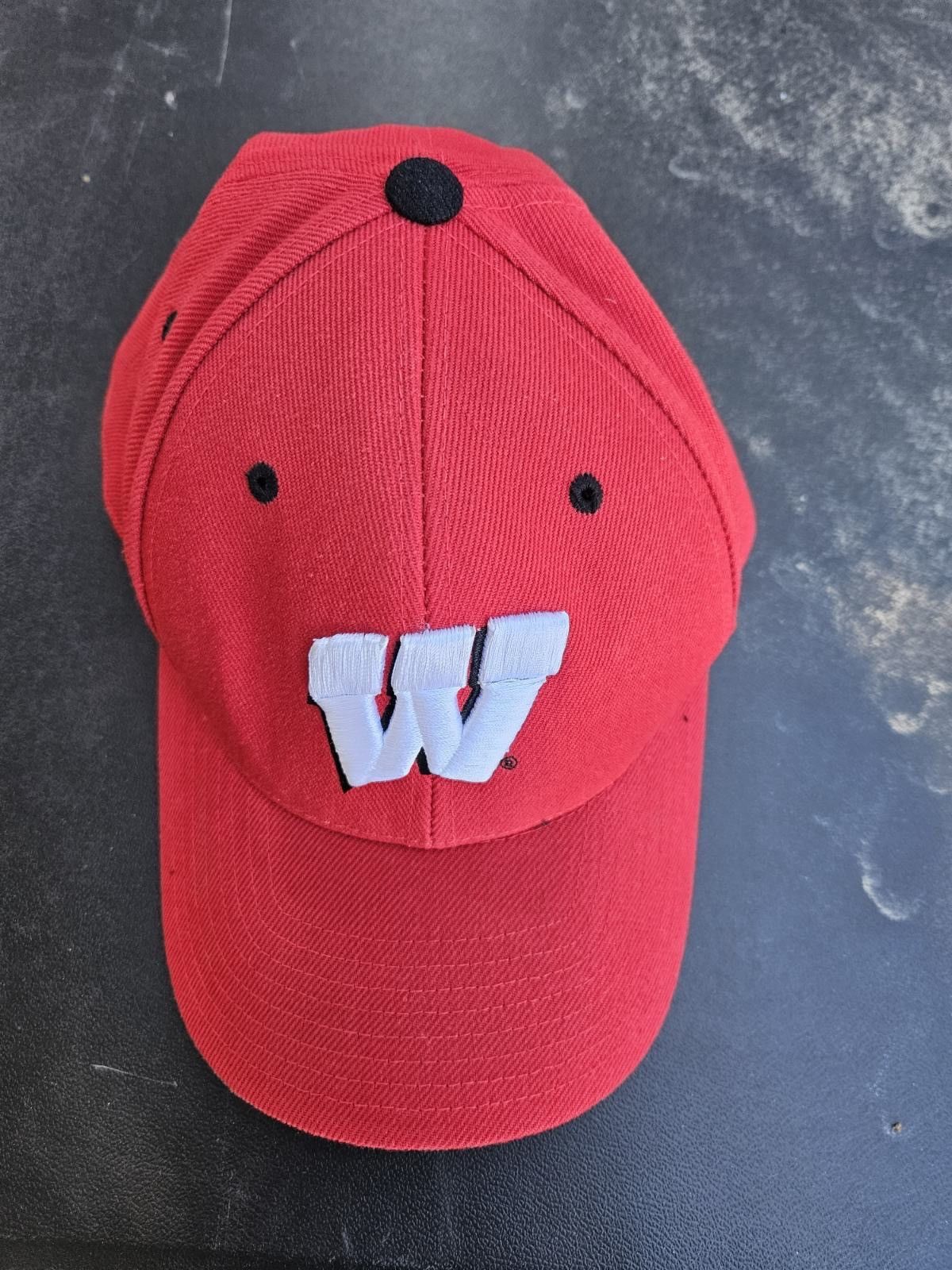 Colosseum Athletics Wisconsin Badgers Colosseum Hat Size ONE SIZE - 2 Thumbnail