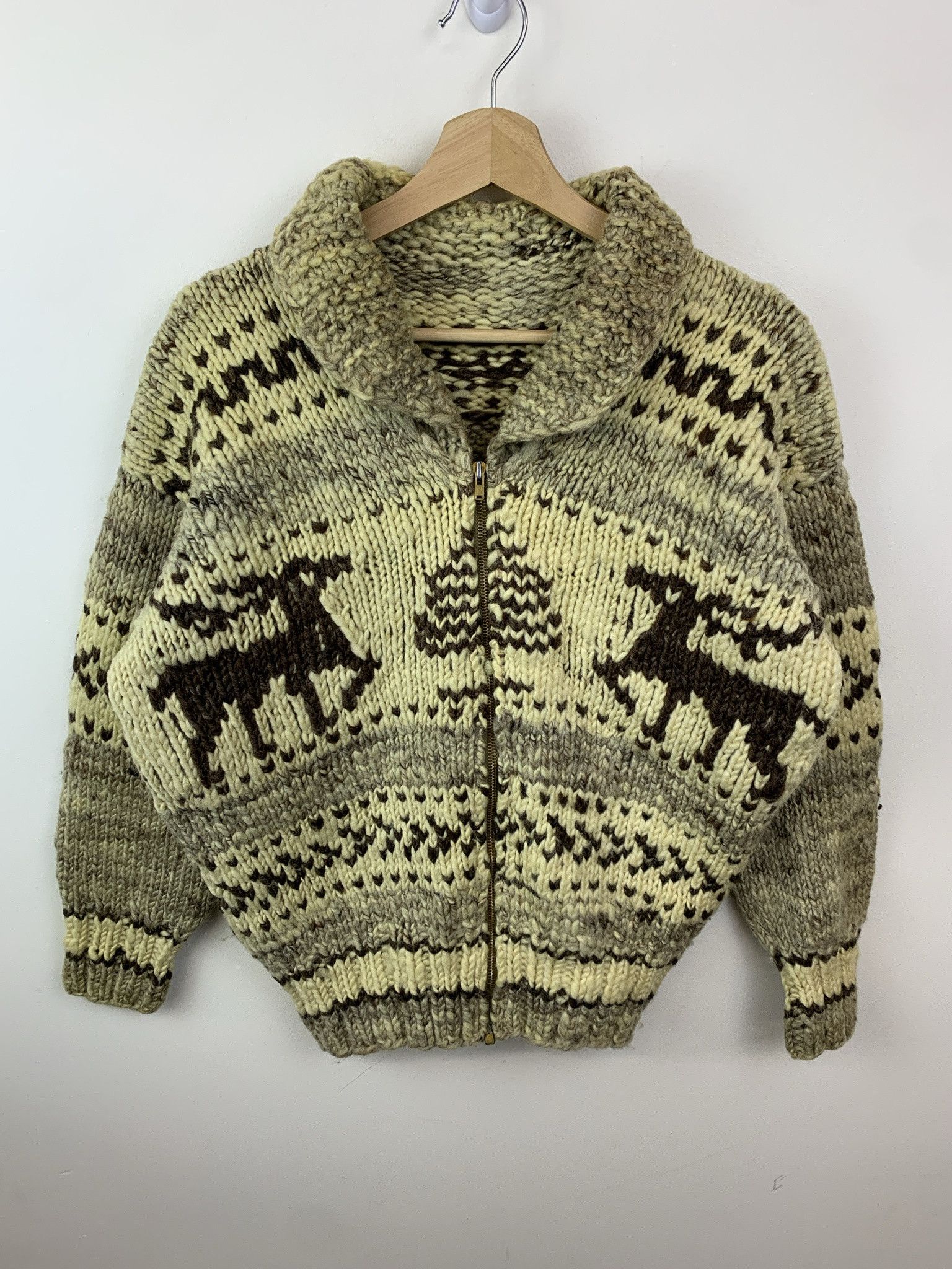 Other Vintaeg 1970s Maple Leaf Cowichan Knit Sweater Size L Size US L / EU 52-54 / 3 - 1 Thumbnail