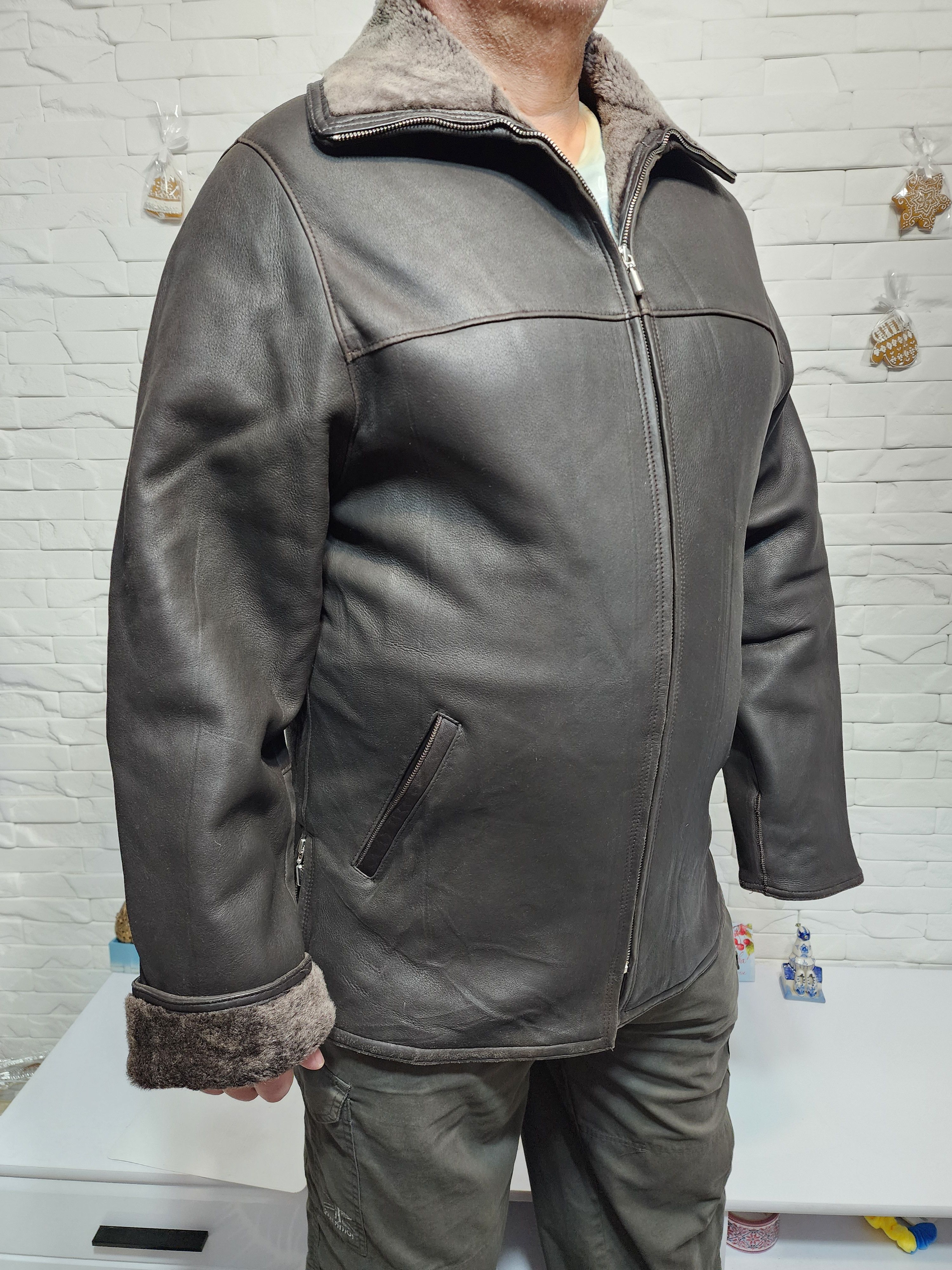 Furla Men's Brown Sheepskin Coat: White Fur, Metal Zipper Size US L / EU 52-54 / 3 - 3 Thumbnail
