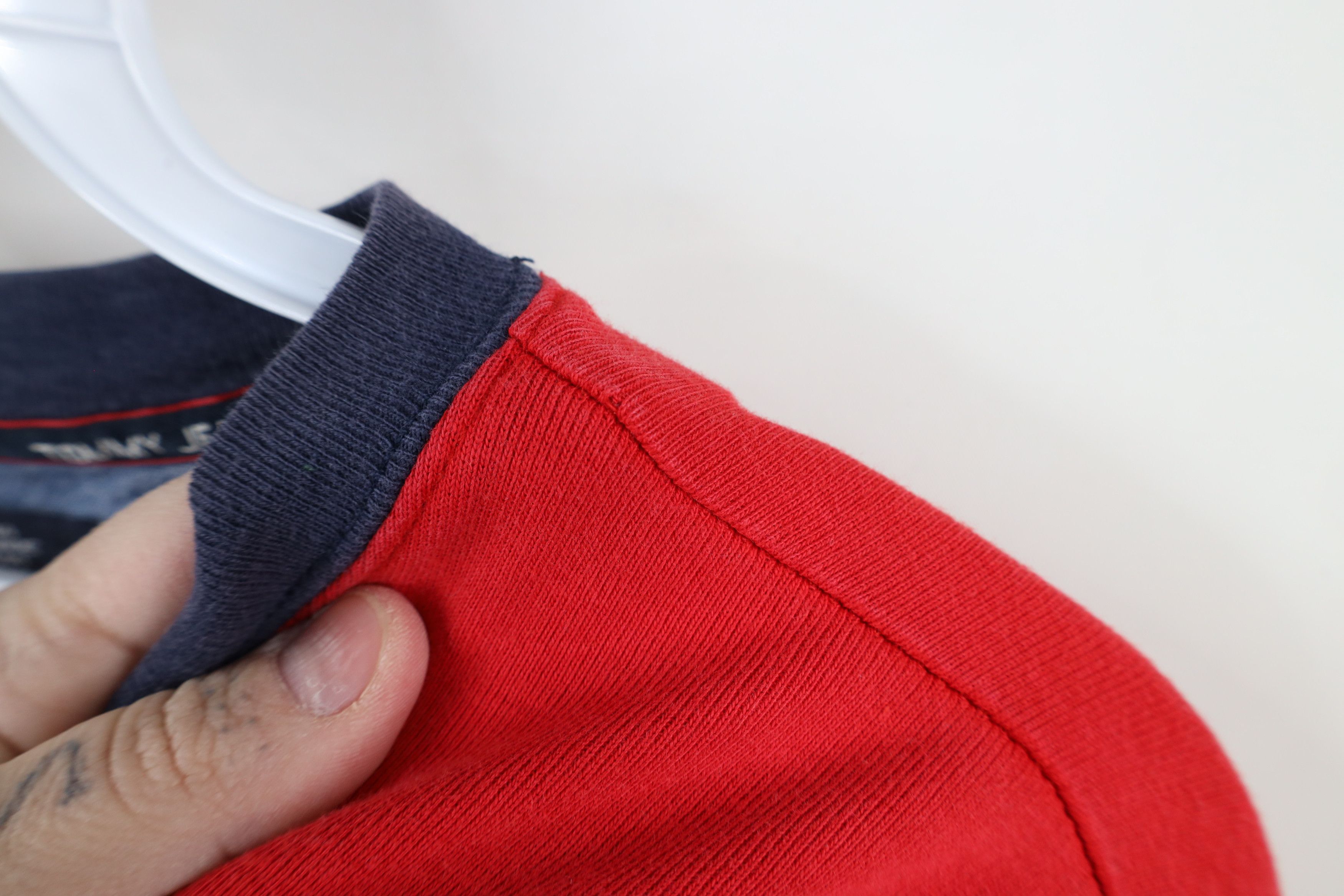 Tommy Hilfiger × Vintage Vintage 90s Tommy Hilfiger Spell Out Striped V-Neck T-Shirt Size US L / EU 52-54 / 3 - 6 Thumbnail