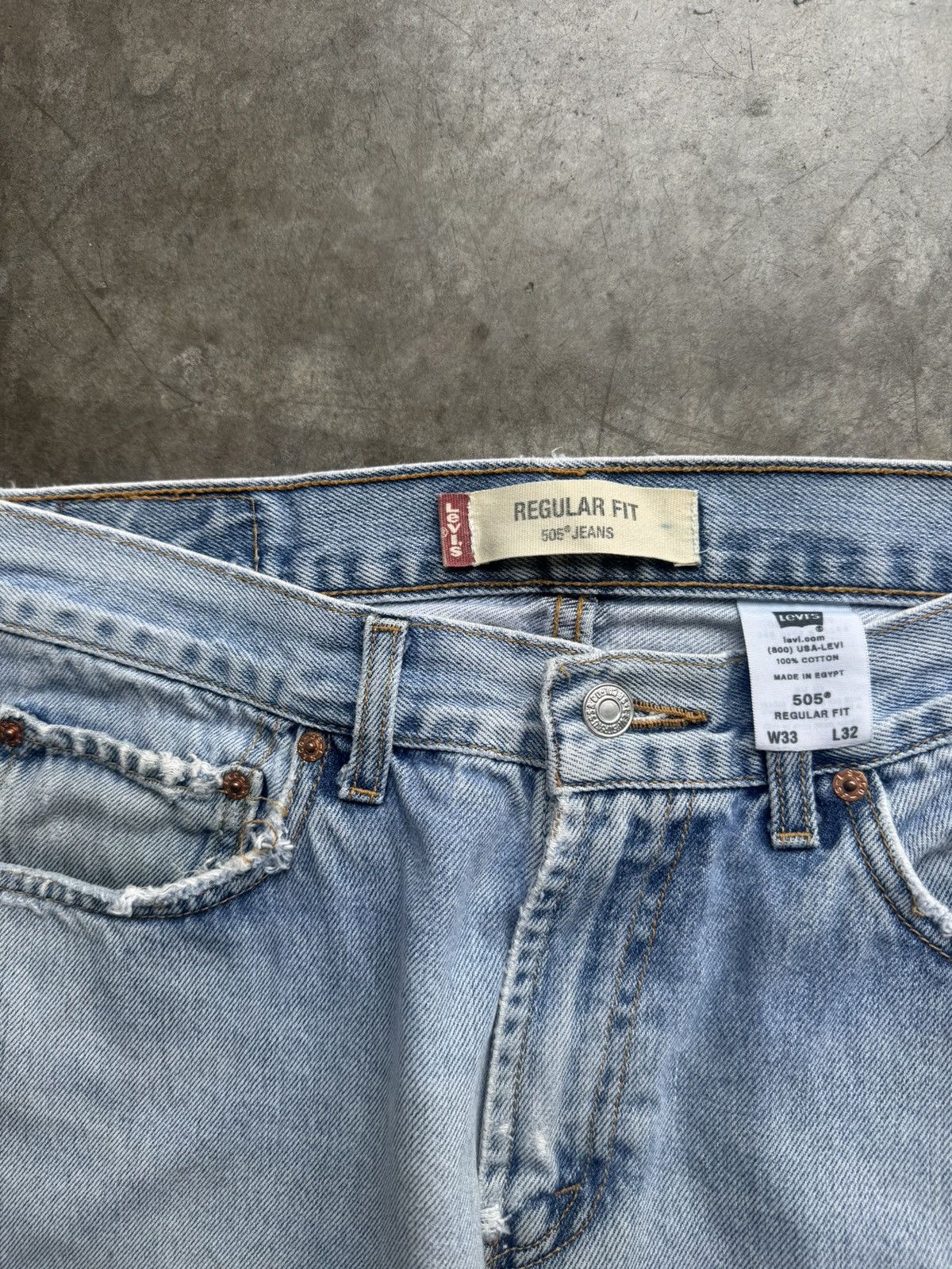 Levi's Vintage 90’s/00’s Levi’s 505 Distressed LightWash Boot Denim Size US 32 / EU 48 - 3 Thumbnail