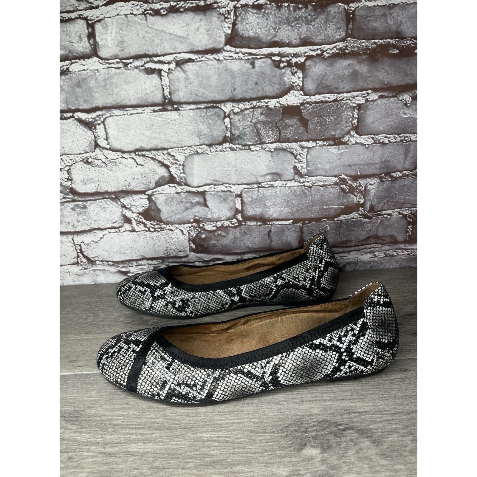 Etonic Vionic Carroll Snake Black White Ballet Slip On Flats Women Size US 11 / IT 41 - 17 Thumbnail
