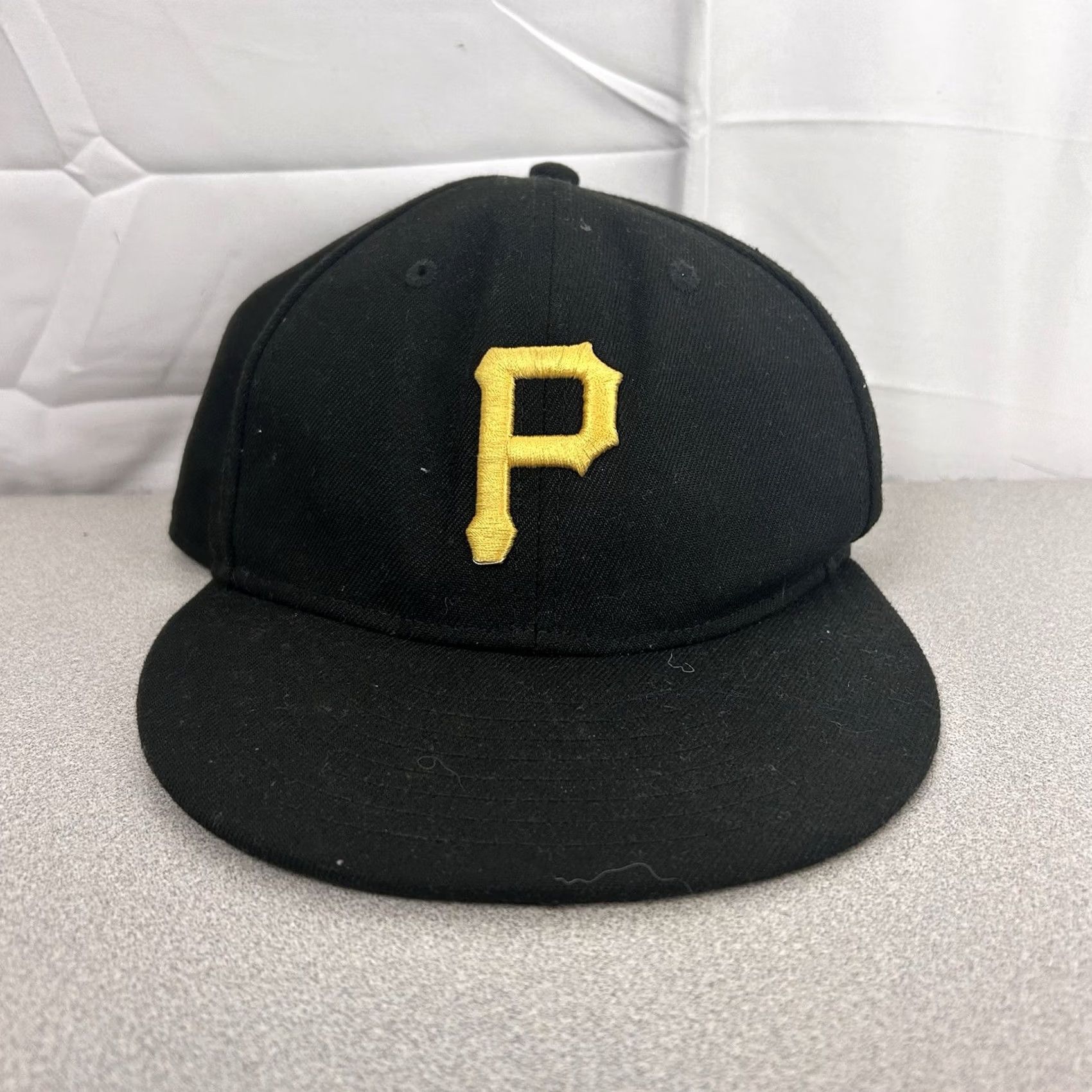 New Era New Era Pittsburgh Pirates MLB On Field Hat Fitted 7 1/8 Black Adults Men Baseball Cap Sports Classic Polyester Black 7 1/8 Size ONE SIZE - 2 Thumbnail