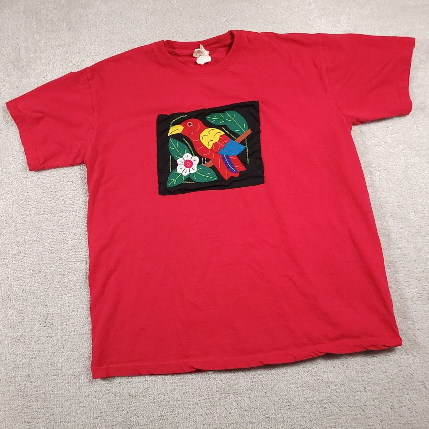 Vintage VINTAGE My Name Is Panama Shirt Mens Large Red Parrot Bird Mola Applique Embroidered Tee Size US L / EU 52-54 / 3 - 2 Thumbnail