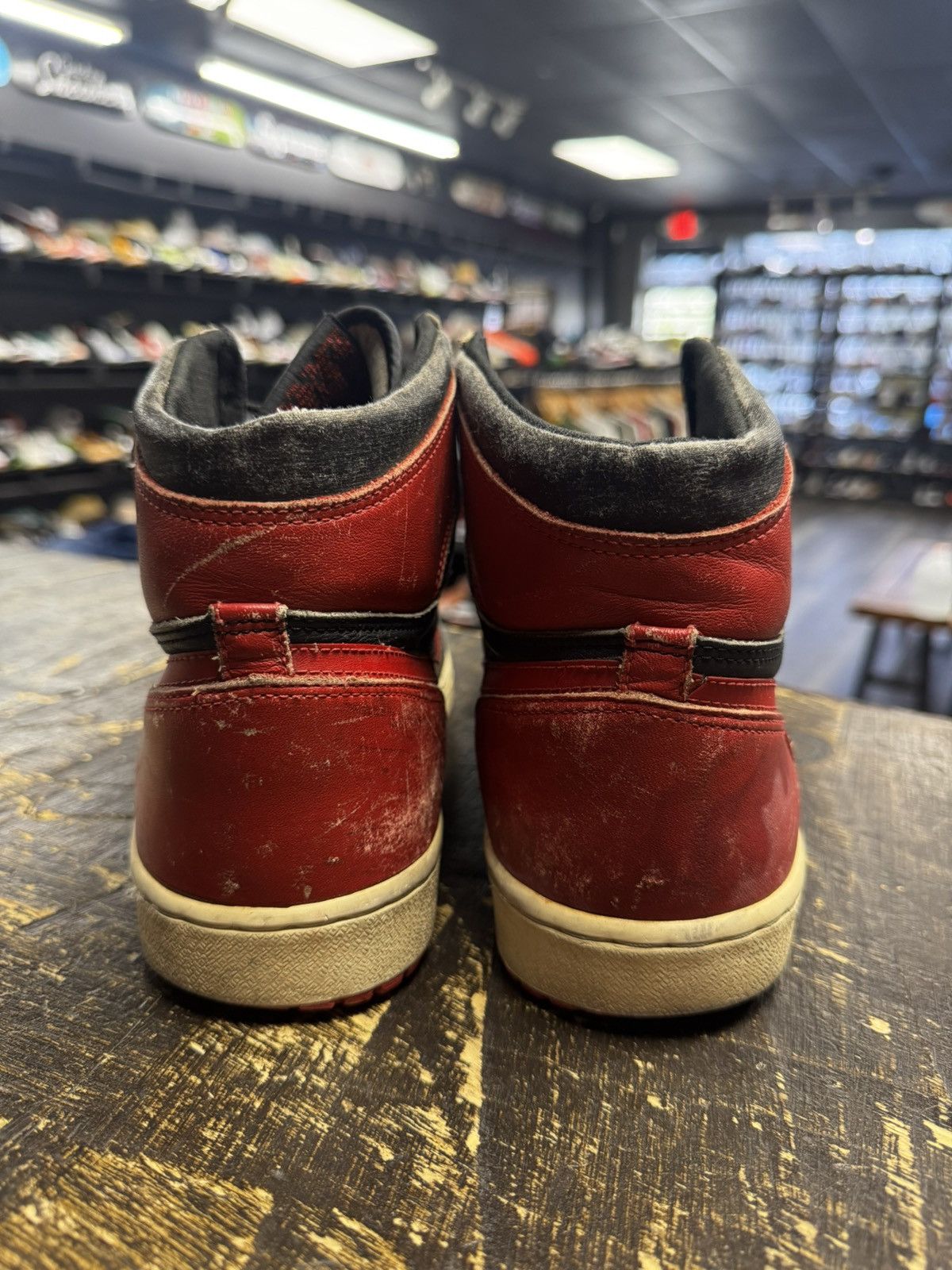 Jordan Brand Original 1985 Jordan 1 High Black Red Bred Sneakers Size US 12 / EU 45 - 5 Thumbnail