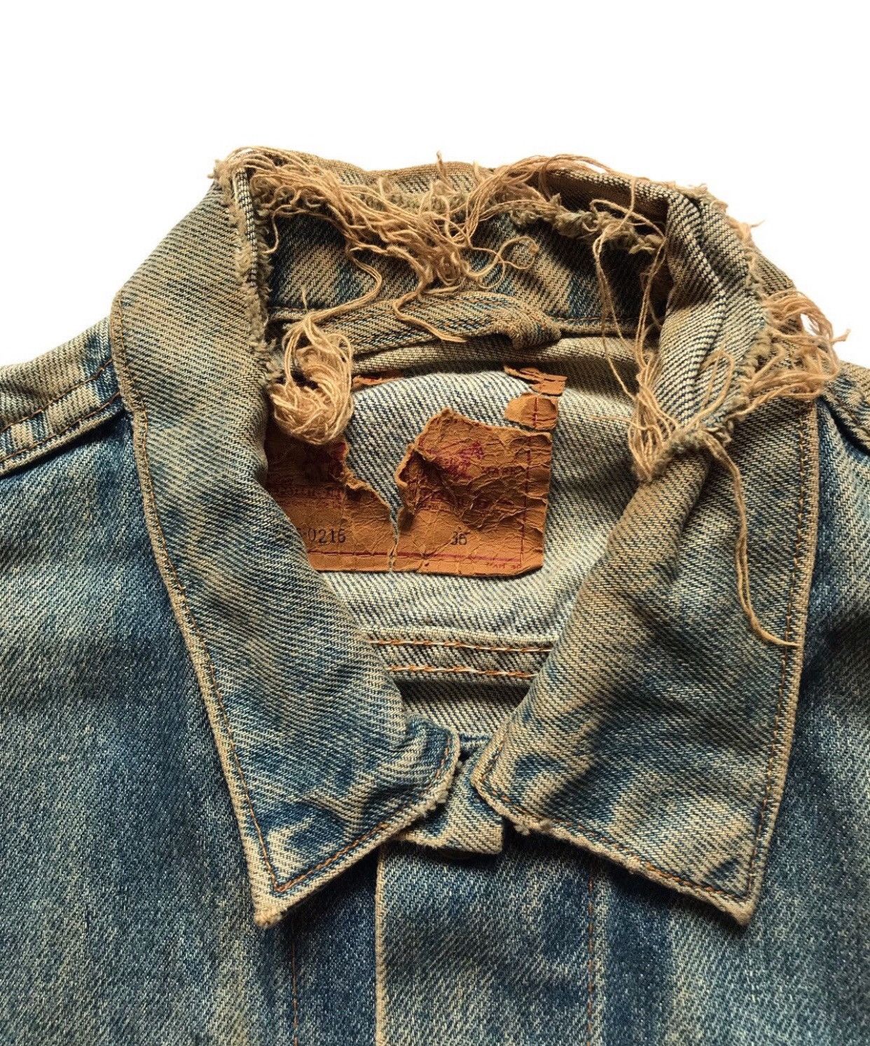 Levi's Vintage Clothing TRUCKER LEVIS BUTTON 715 DISTRESSED DENIM JACKET Size US M / EU 48-50 / 2 - 6 Thumbnail