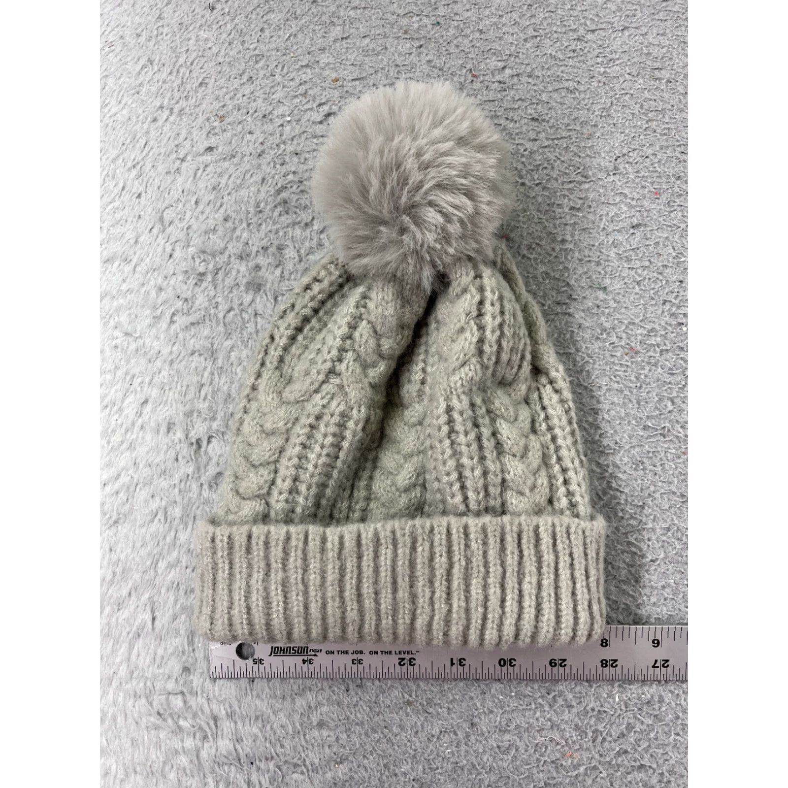 Vintage Collection 18 Beanie Womens One Size Gray Cable Knit Acrylic Blend Ski Pom Toque Size ONE SIZE - 3 Thumbnail