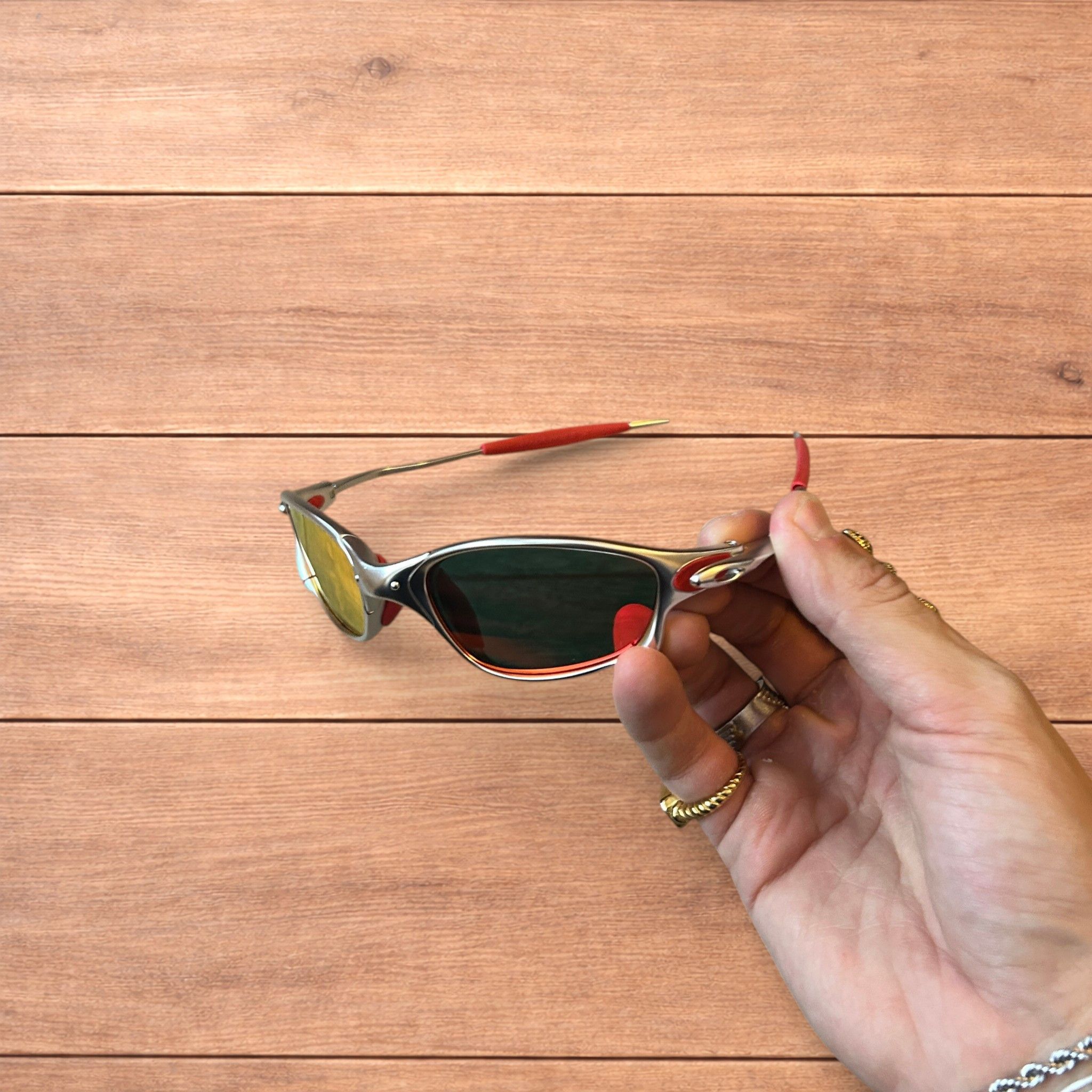 Japanese Brand Metal frame polarised sunglasses in silver frame red lens. Size ONE SIZE - 2 Thumbnail
