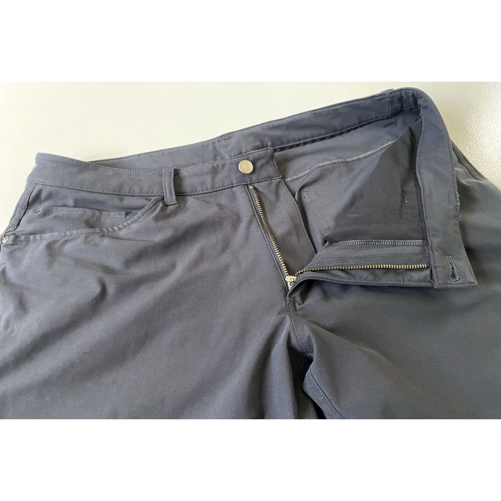Lululemon Lululemon ABC Classic-Fit 5-Pocket Pants LM5583S Gray 34 Mens Chino City, Preppy, Jeans? Size US 34 / EU 50 - 6 Thumbnail