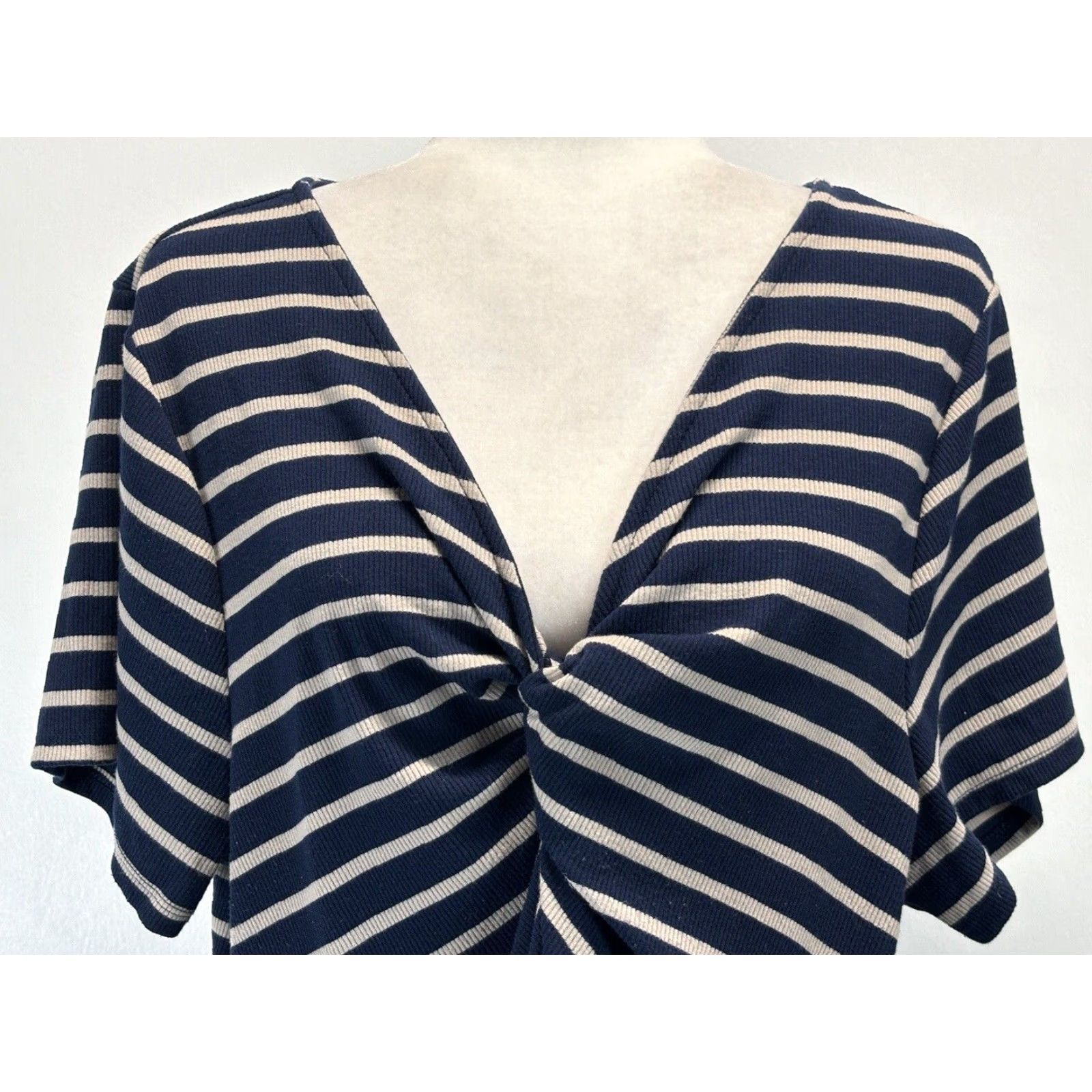 Torrid Torrid Twist Front Knit Skater Dress Sz 3X Plus Navy Taupe Striped Short Sleeve V-Neck Empire Waist Womens Size XXL / US 16-18 / IT 52-54 - 5 Thumbnail