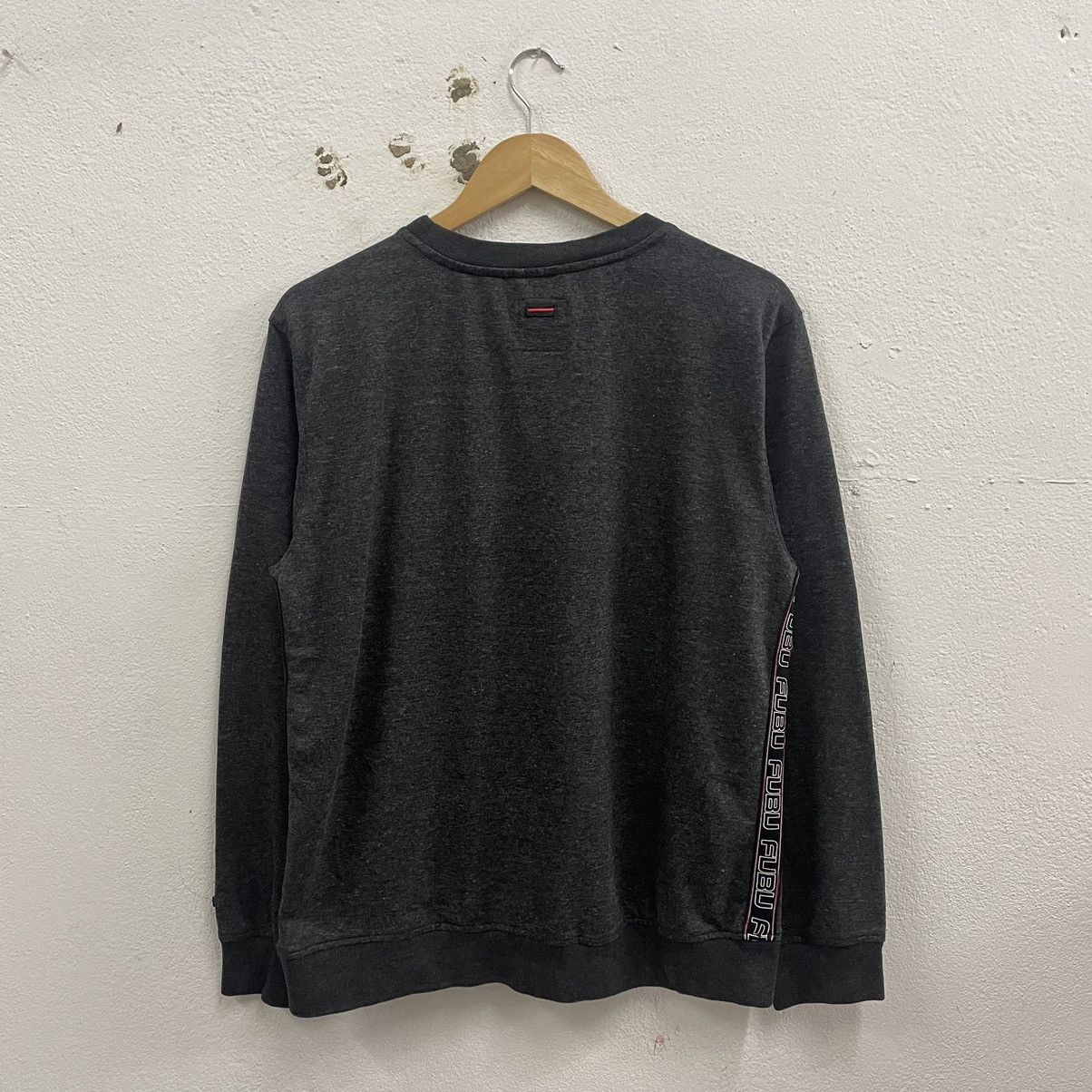 Fubu × Japanese Brand × Vintage 🔥🔥🇯🇵Vintage FUBU Small Logo Tapped Design Sweatshirts Size US M / EU 48-50 / 2 - 2 Thumbnail