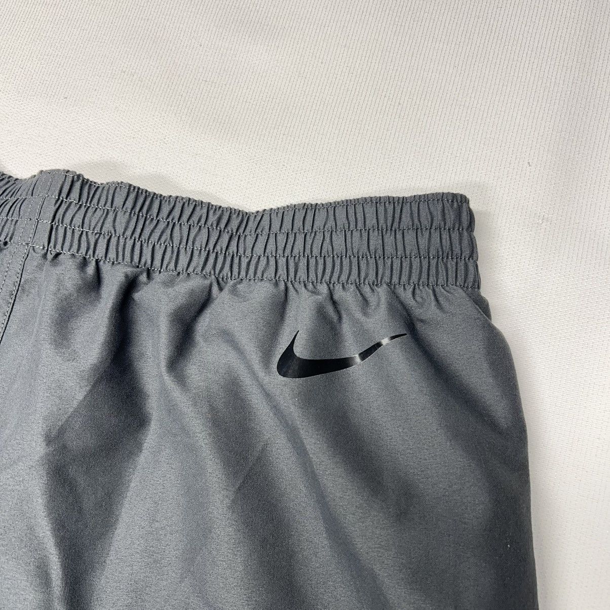 Nike Nike Shorts Gray Athletic Running Active Swoosh Logo Size US 34 / EU 50 - 11 Thumbnail