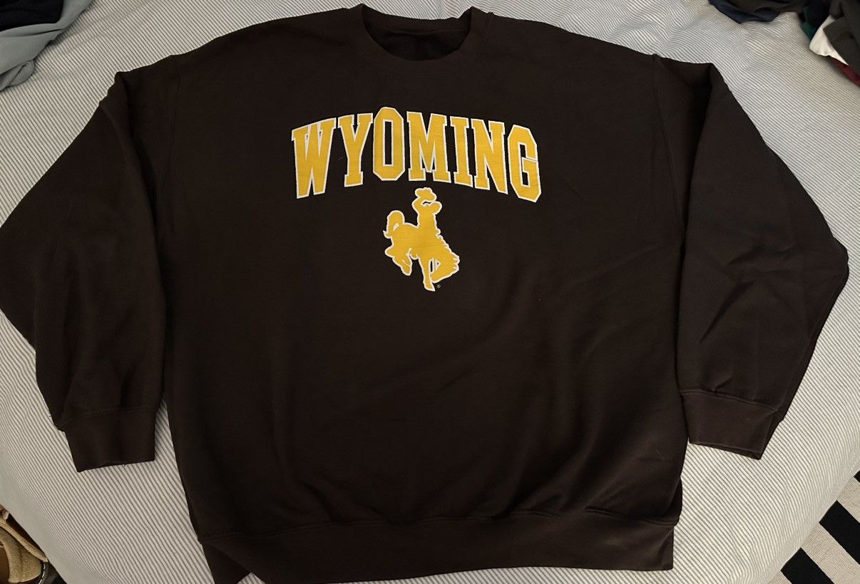 Vintage Wyoming cowboys crewneck sweater sweatshirt champion russell Size US XL / EU 56 / 4 - 1 Thumbnail