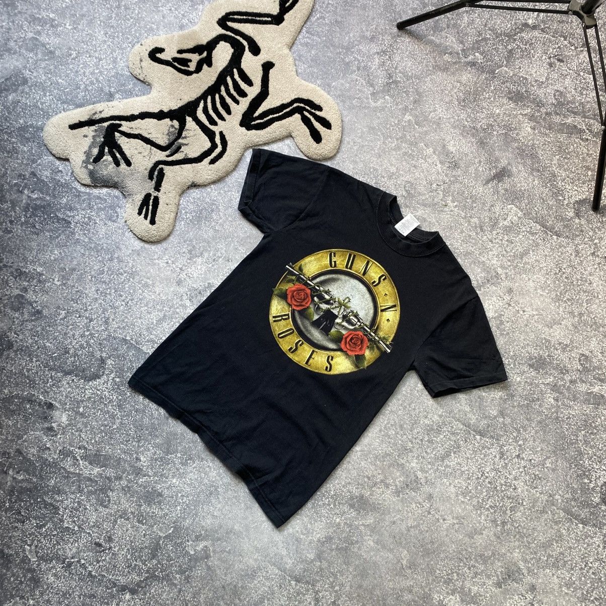 Band Tees Vintage Guns N Roses Big Logo rock band 90’s tee Size US S / EU 44-46 / 1 - 1 Thumbnail