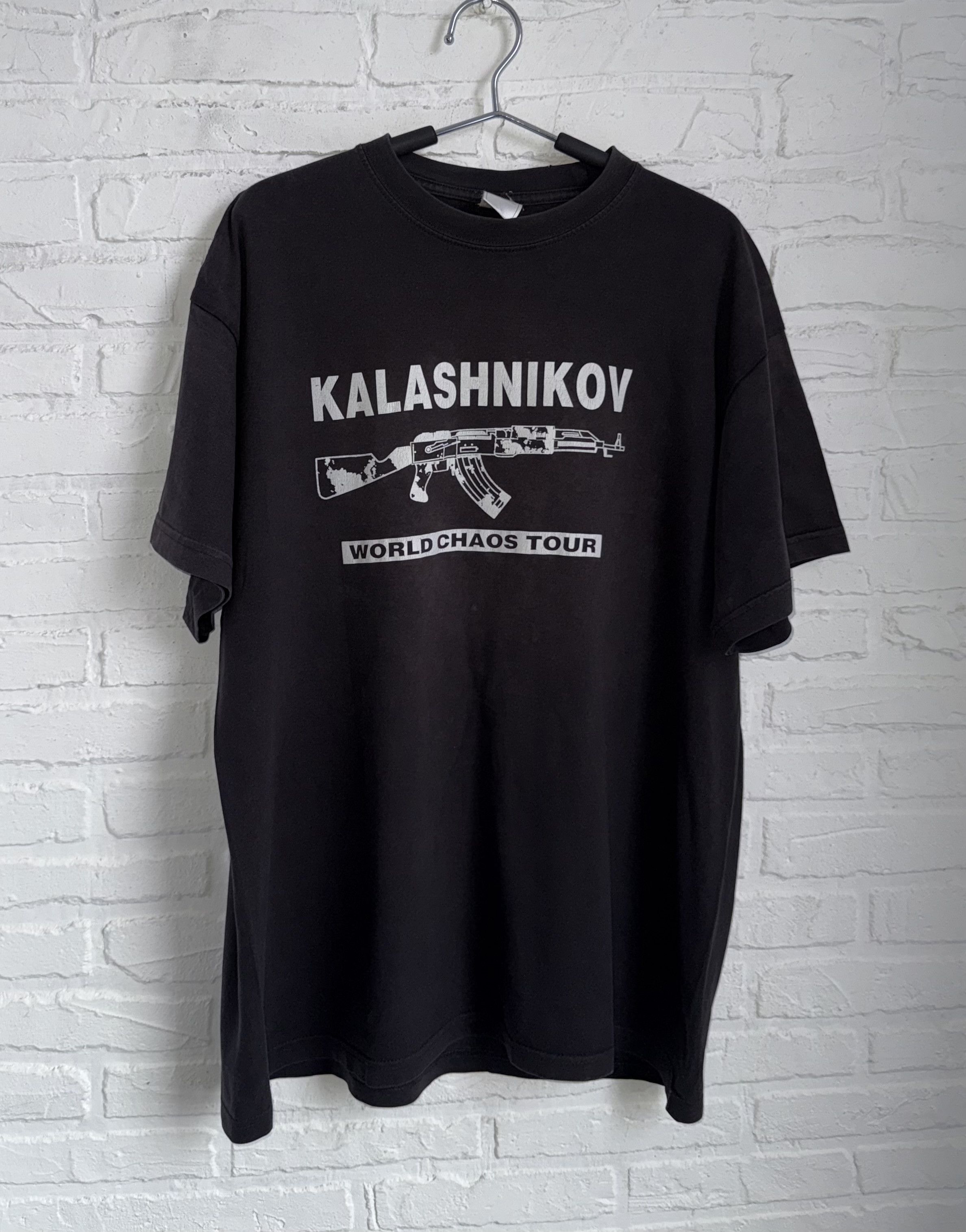 Band Tees Vintage Kalashnikov world chaos tour t-shirt Size US L / EU 52-54 / 3 - 1 Thumbnail