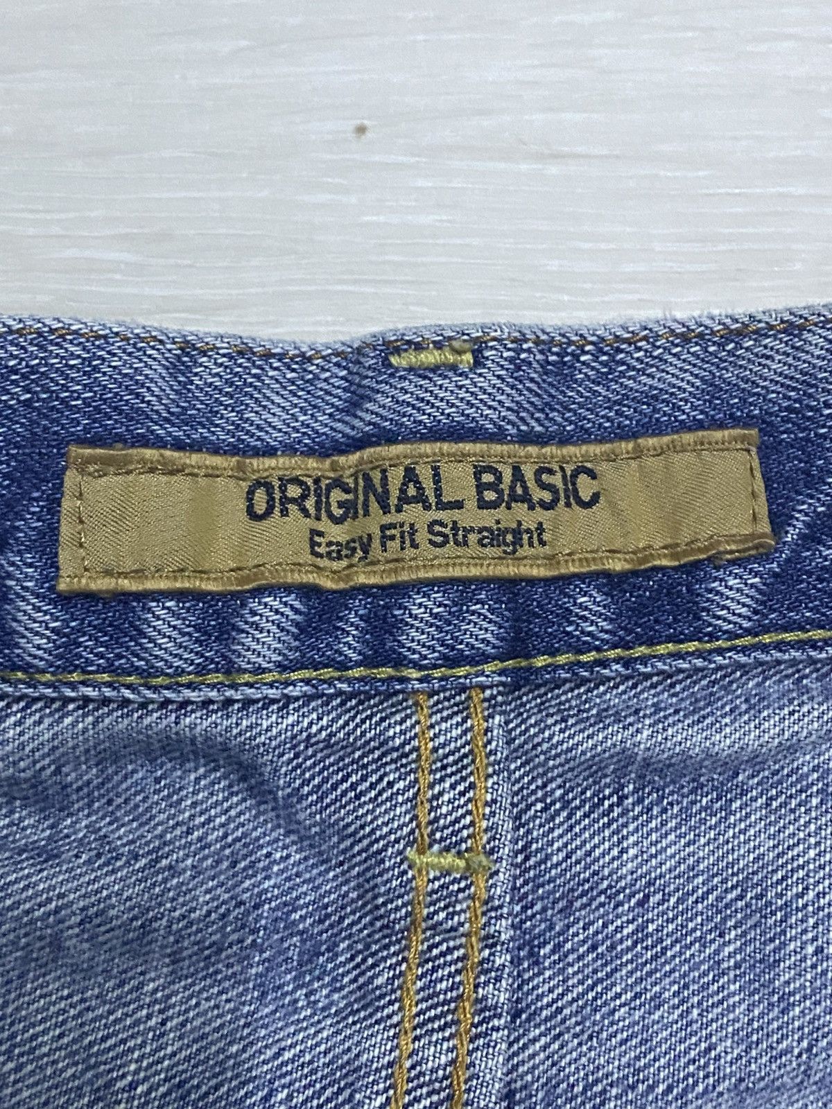 Uniqlo Vintage Uniqlo S003 Light Wash Distressed Jeans Size US 29 - 9 Thumbnail