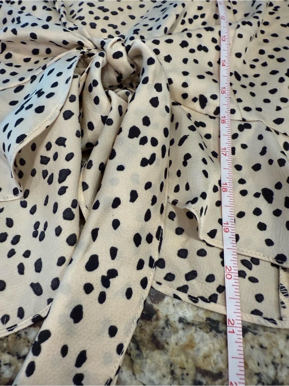 Eastland Easel cream & black polka dot top V neck rufuffles SZ LG Size L / US 10 / IT 46 - 10 Thumbnail