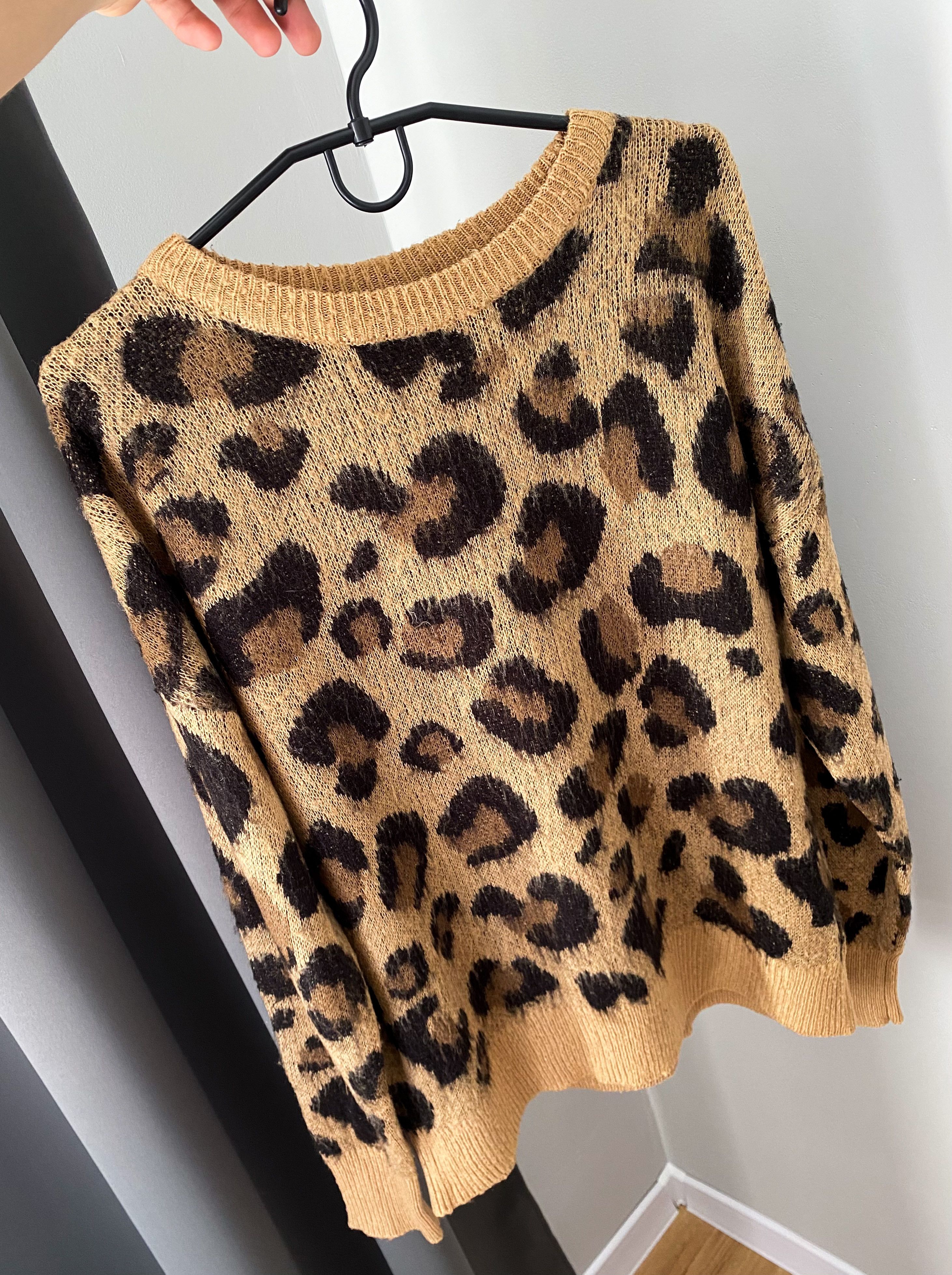 Japanese Brand Japanese vintage Leopard Mohair Unisex Knit Sweater Size US S / EU 44-46 / 1 - 1 Thumbnail