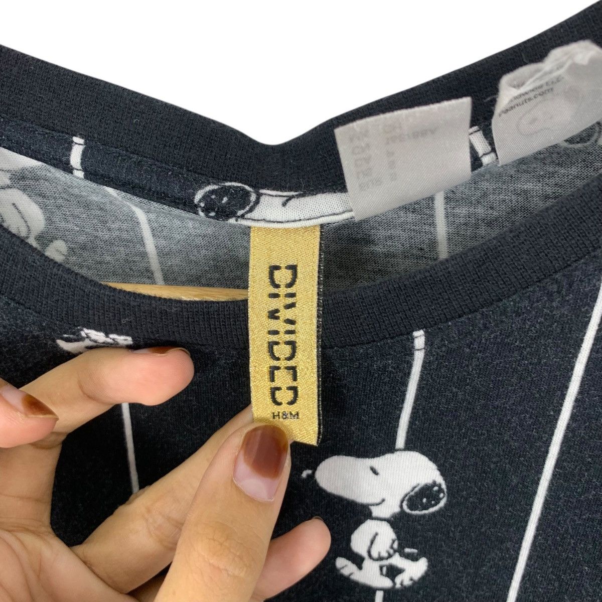 H&M SNOOPY x H&M DIVIDED Collection AOP Peanuts Tee Shirt Top Size S / US 4 / IT 40 - 5 Thumbnail