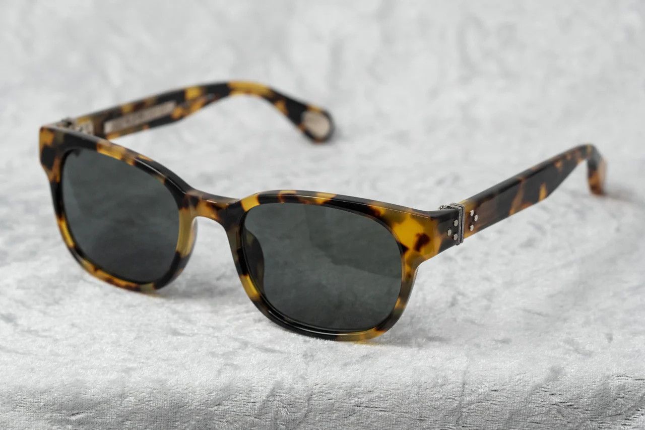 Ann Demeulemeester Ann Demeulemeester Sunglasses Rectangular Tortoise and Grey Size ONE SIZE - 12 Thumbnail
