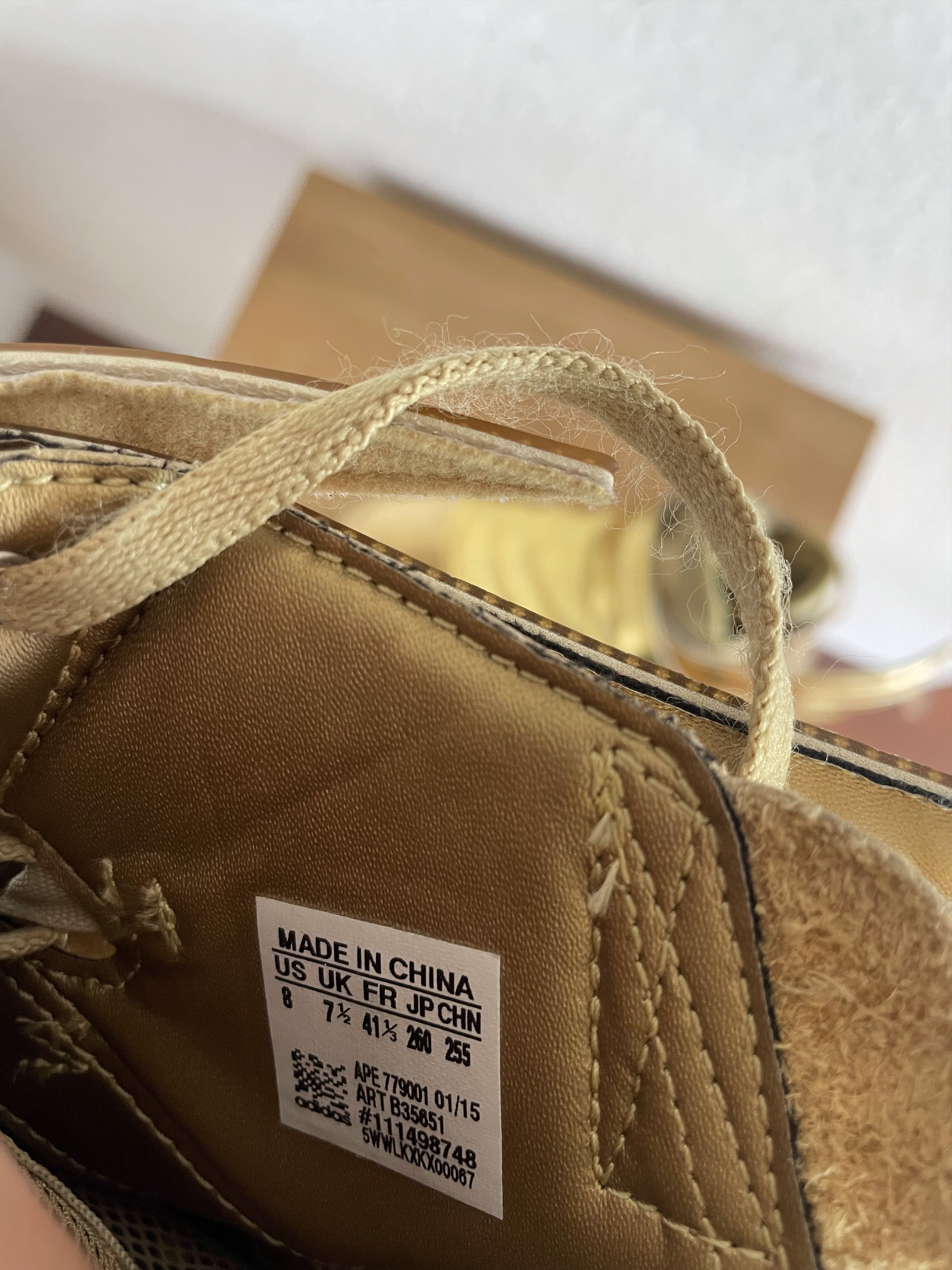Adidas × Jeremy Scott Wings 3.0 Gold Metallic Size US 8 / EU 41 - 15 Thumbnail