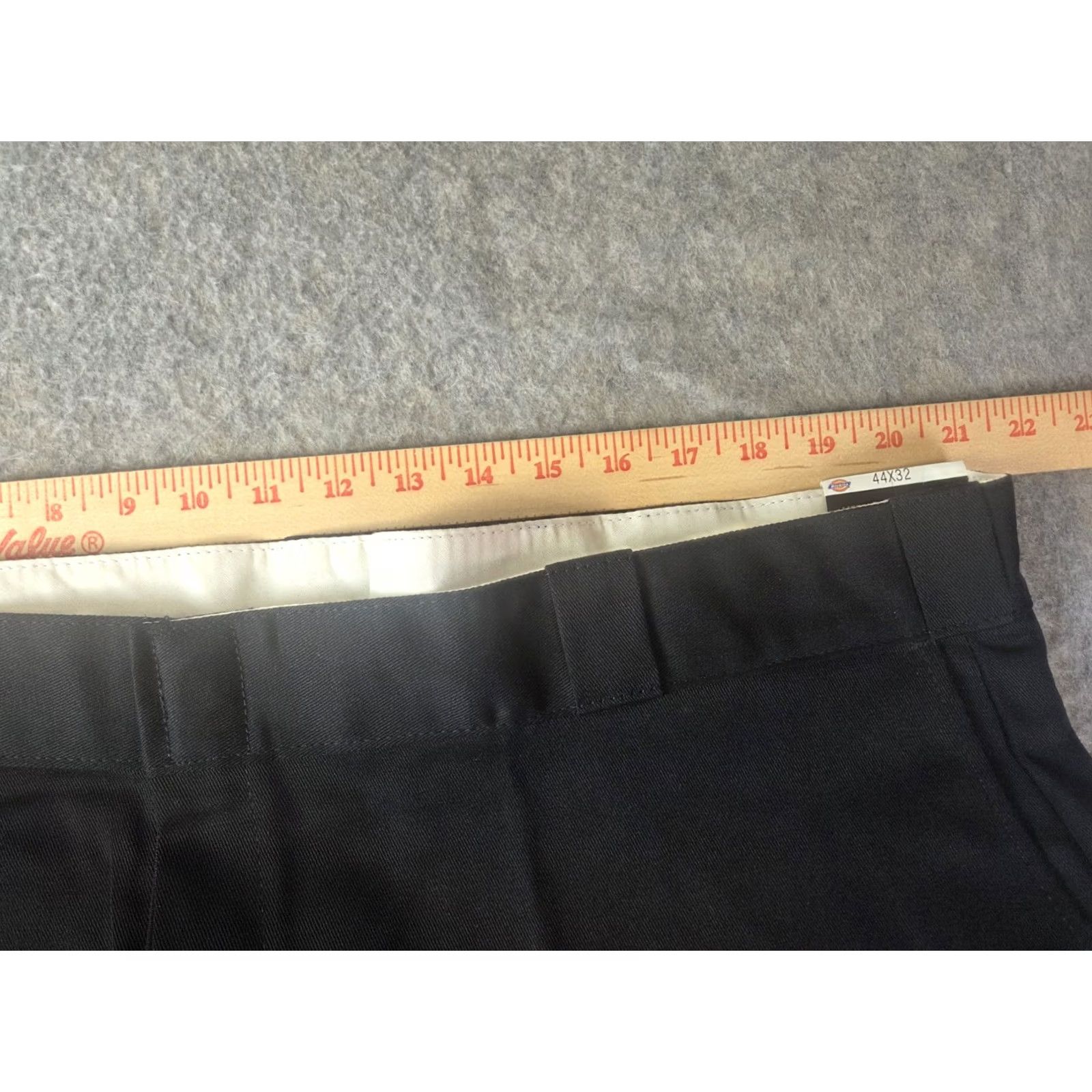 Dickies Dickies 874 Dickies Men’s Pants 874 Original Fit Black 44x32 Workwear NWT New Flat Front Belt Loops Inseam 32 Mens Pants Size US 44 / EU 60 - 6 Thumbnail