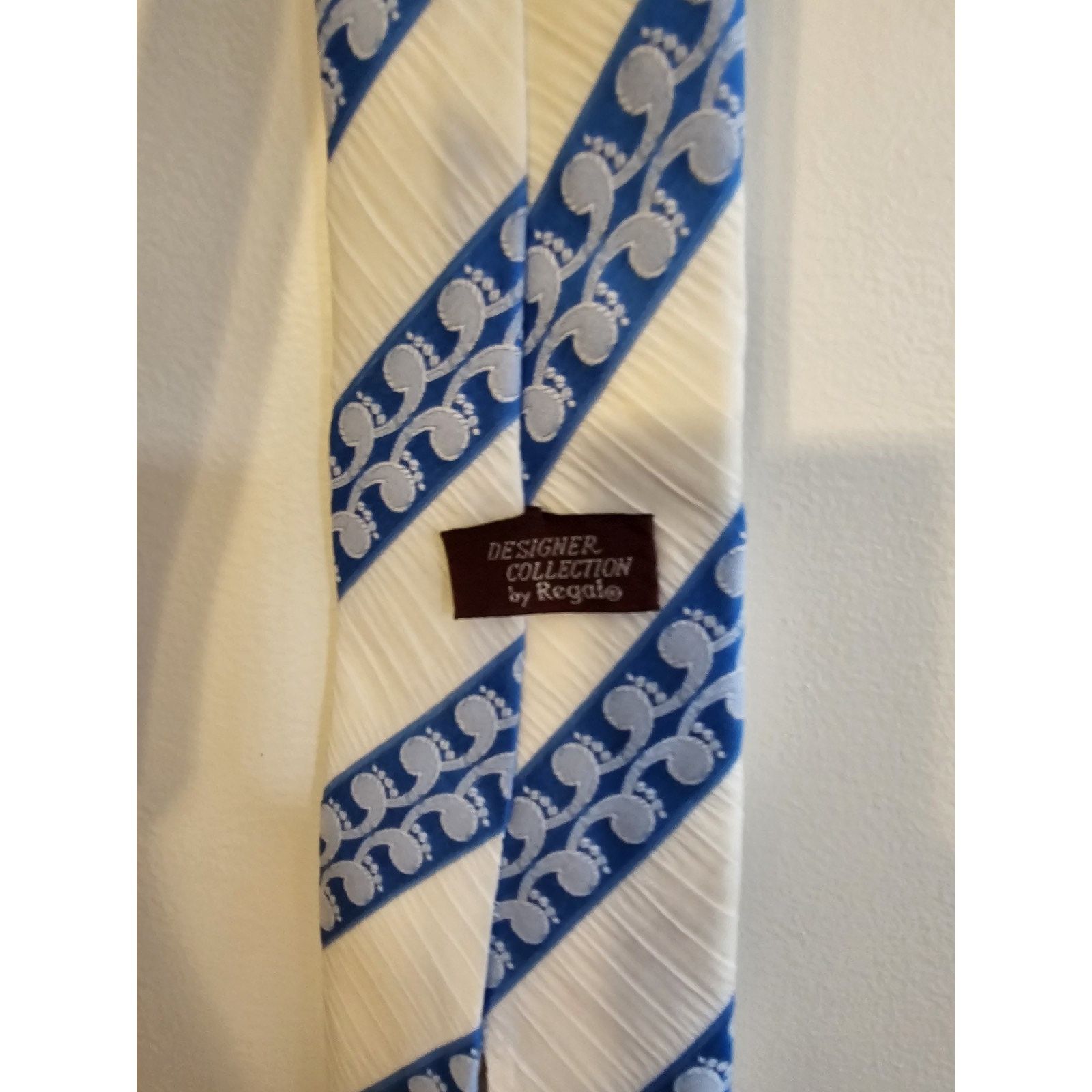 REGAL Vintage Designer Collection Regal Men's Necktie - White/Blue Size ONE SIZE - 3 Thumbnail