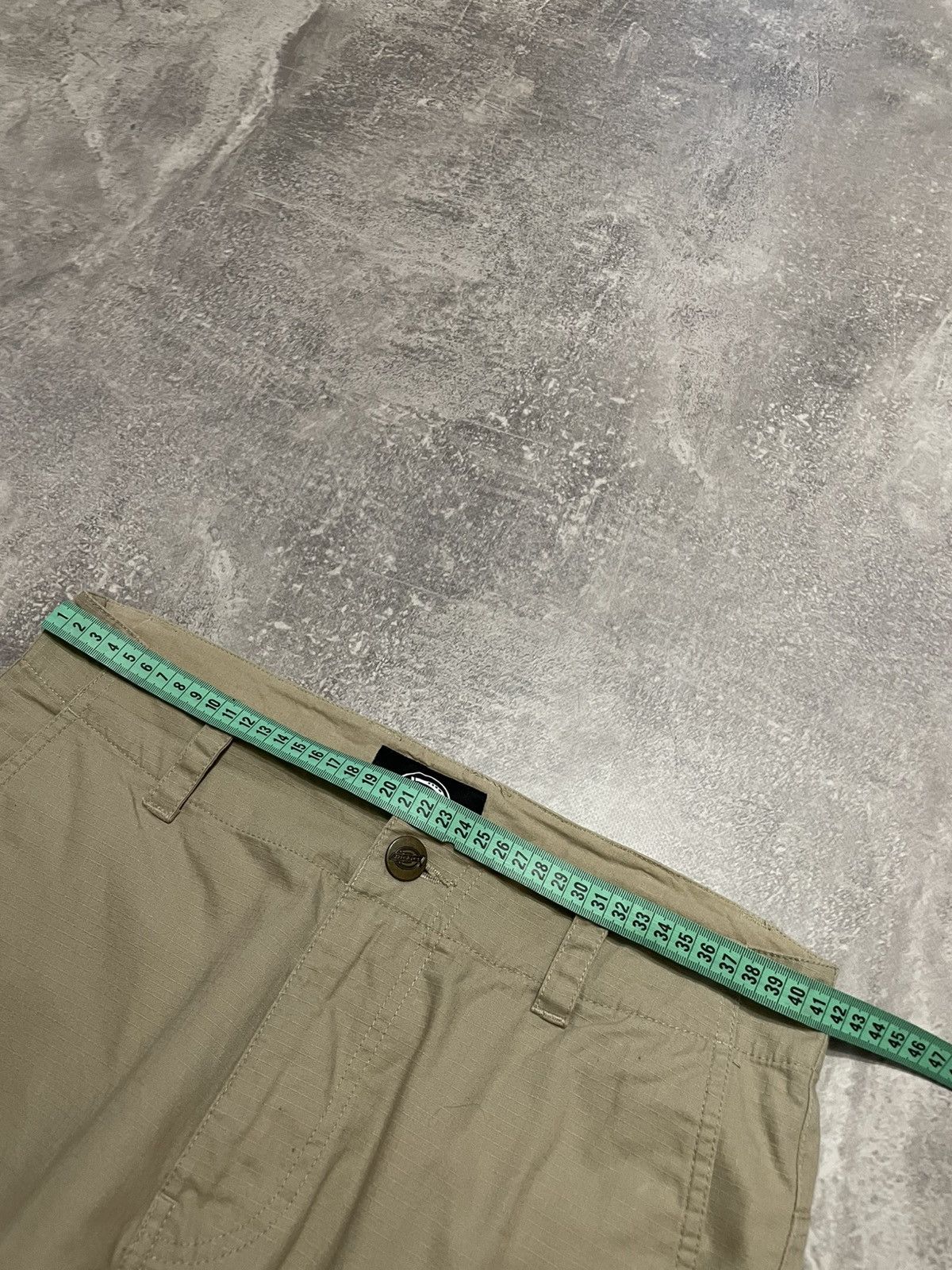 Dickies × Vintage Vintage Dickies Baige Cargo Shorts Size 30 Size US 30 / EU 46 - 18 Thumbnail