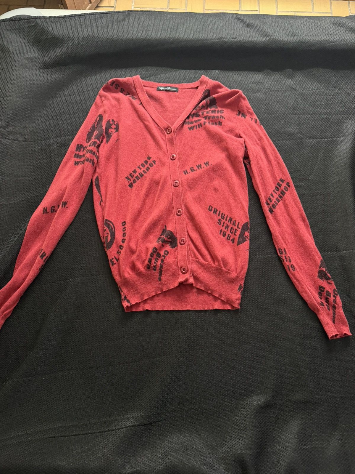 Hysteric Glamour Red Hysteric Glamour Graphic Cardigan Size S / US 4 / IT 40 - 1 Thumbnail