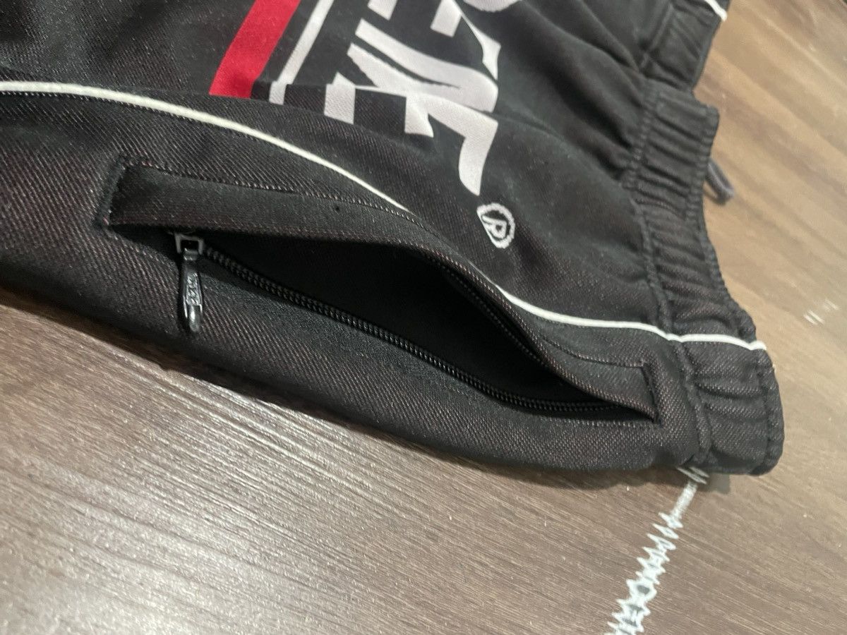 Supreme Supreme World Famous track jacquard track pants Size US 30 / EU 46 - 5 Thumbnail