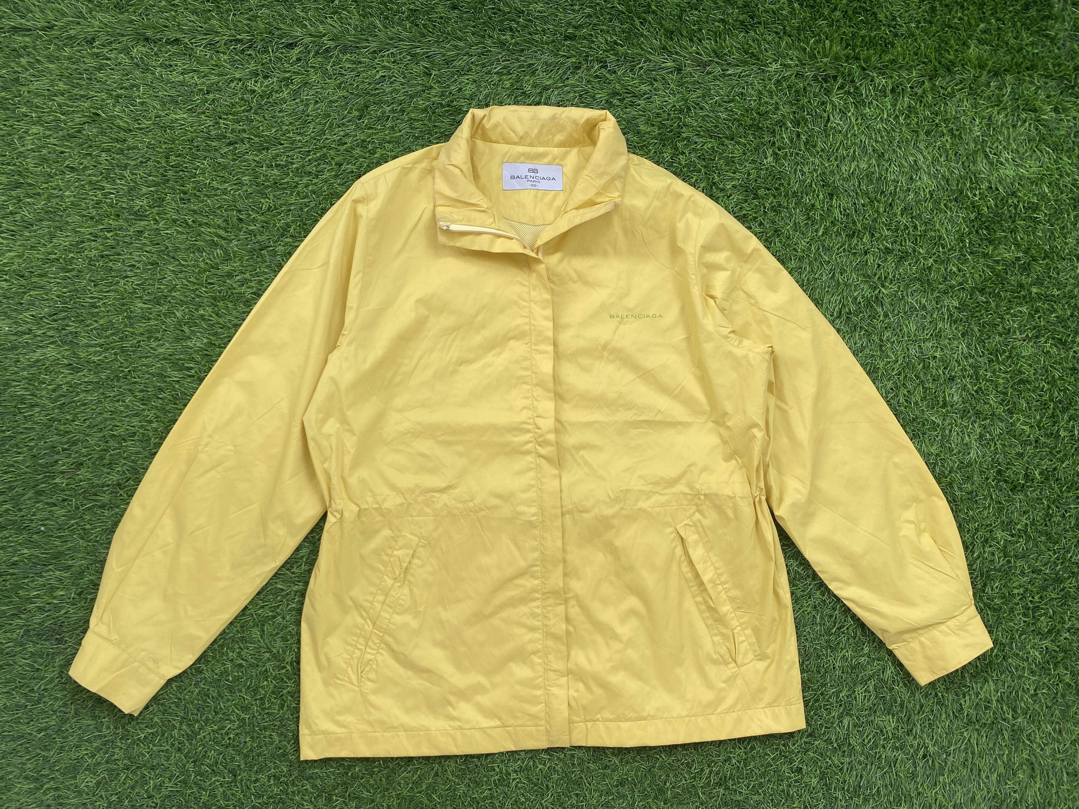 Balenciaga Vintage Balenciaga Light Jacket Spellout Size M / US 6-8 / IT 42-44 - 1 Thumbnail