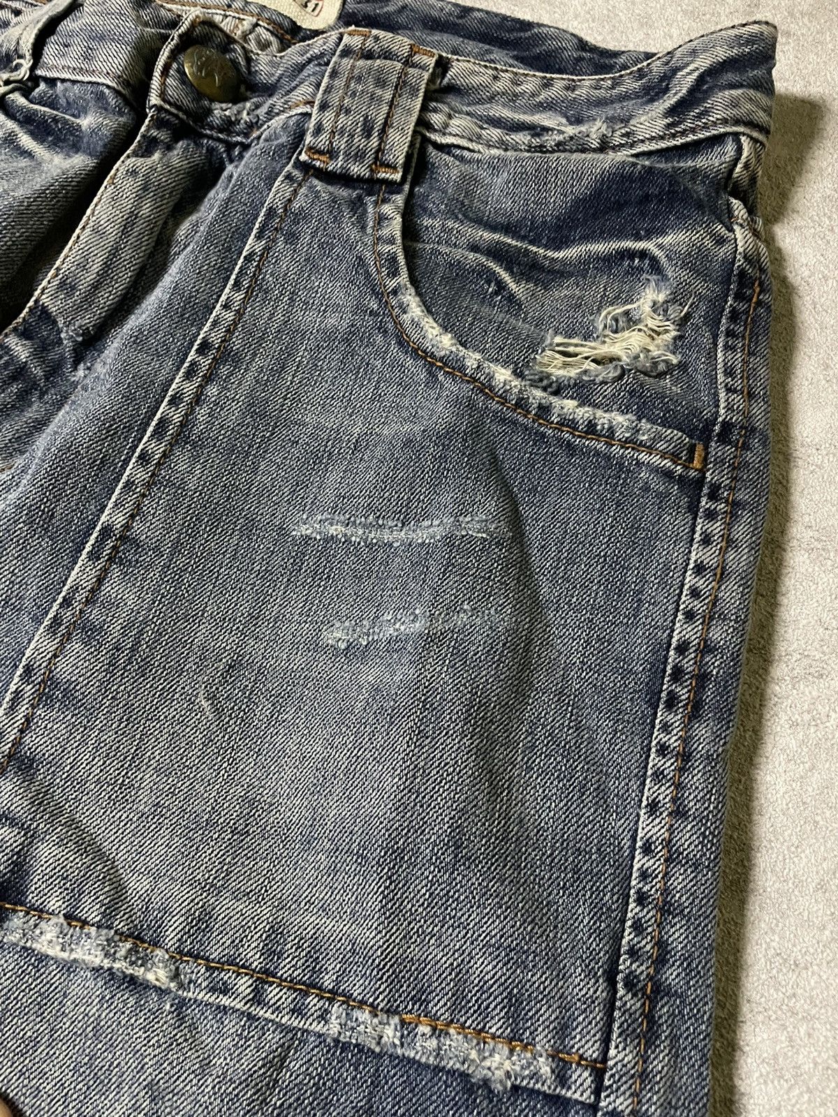 Guess IfSixWasNine Skull USA 99’ LGB Distressed LUXURU GUESS jeans Size US 31 - 8 Thumbnail