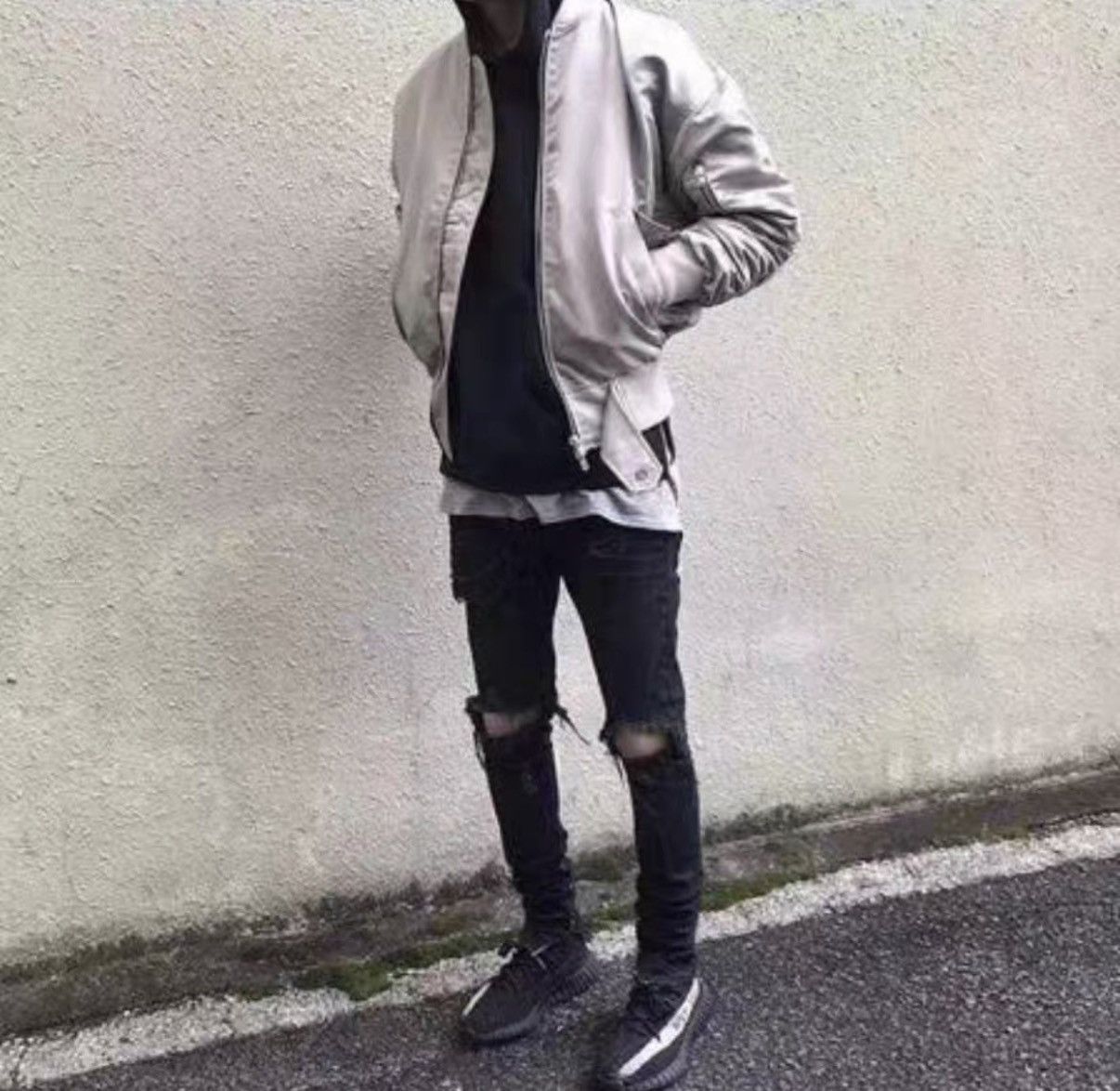 Fear of God Fear Of God 4th SSENSE Exclusive Distressed Denim Jeans J31 Size US 29 - 8 Thumbnail