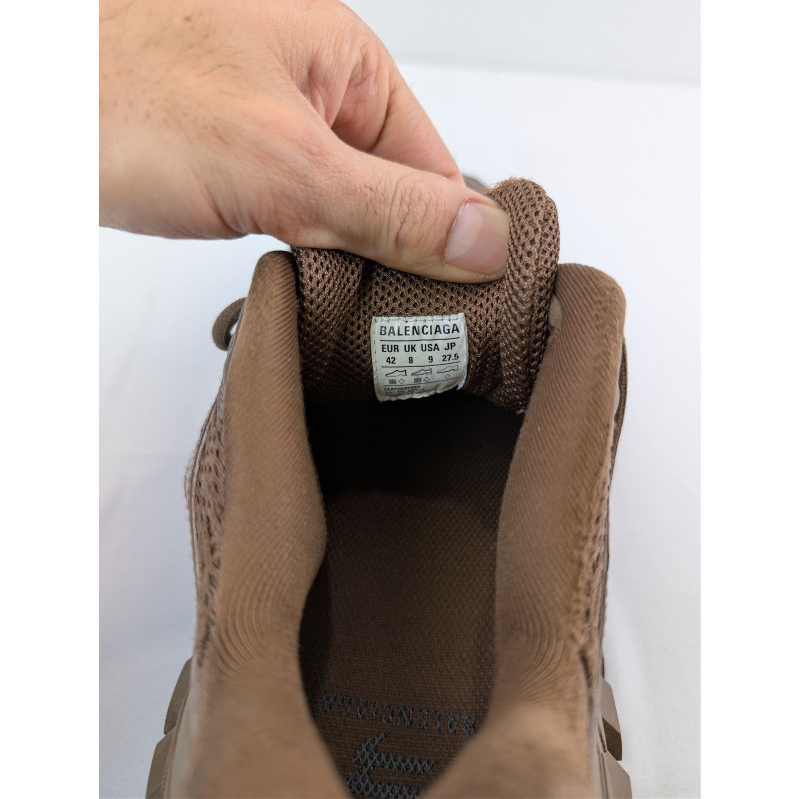 Balenciaga o1rshd1 Monocolor Bouncer Light Worn Out Sneakers in Brown Size US 9 / EU 42 - 16 Thumbnail