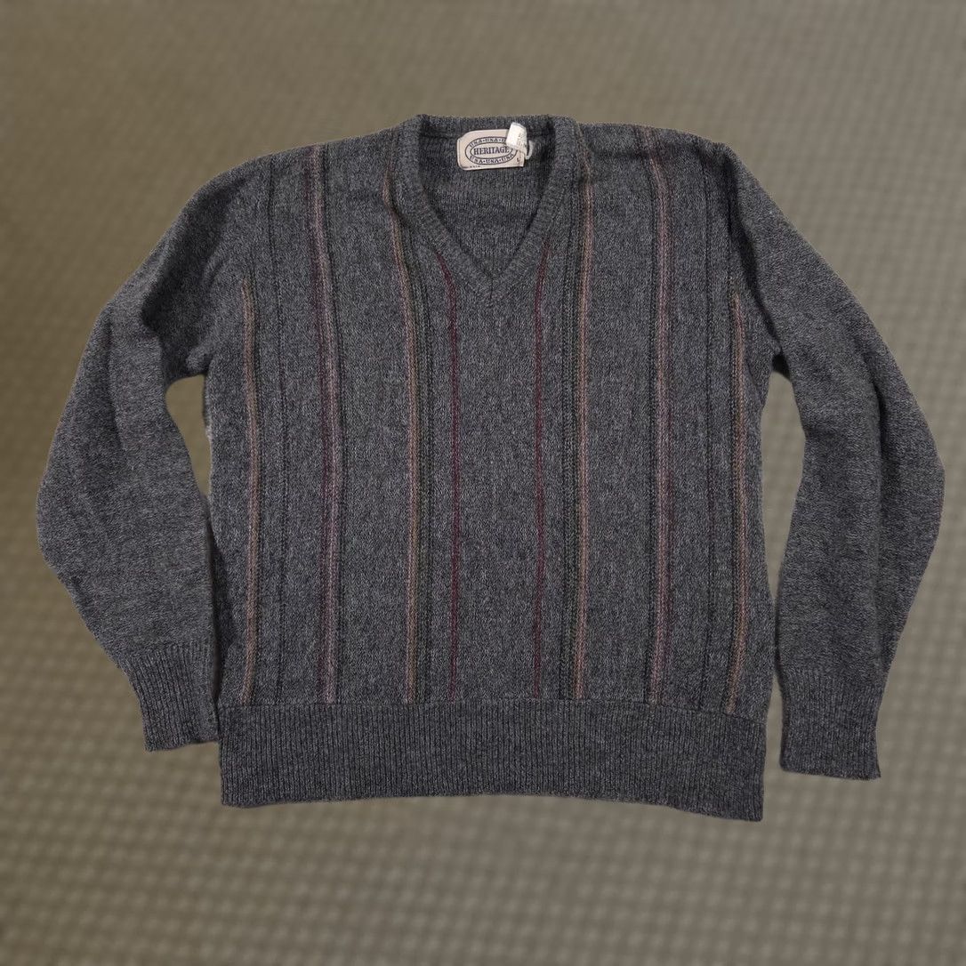 Vintage VINTAGE Heritage Sweater Mens Large Gray V-Neck Stripe Acrylic Wool Made USA 90s Mens Large Gray Stripe V-Neck Knit Pullover Size US L / EU 52-54 / 3 - 1 Thumbnail
