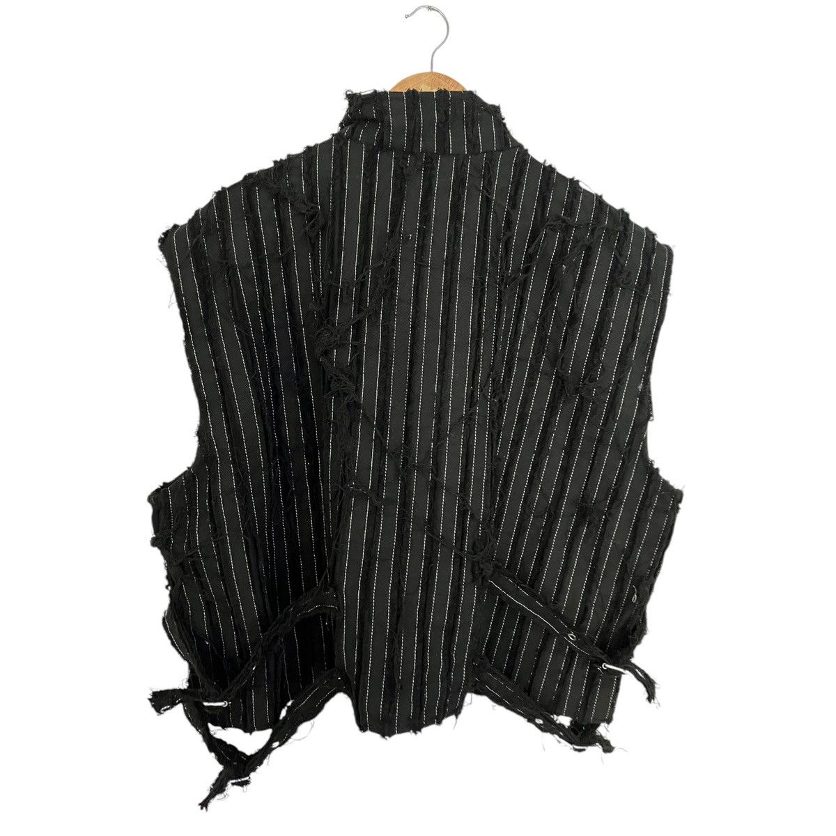 Designer × Japanese Brand Pinstripe distressed multi cargo vest Size US XL / EU 56 / 4 - 4 Thumbnail