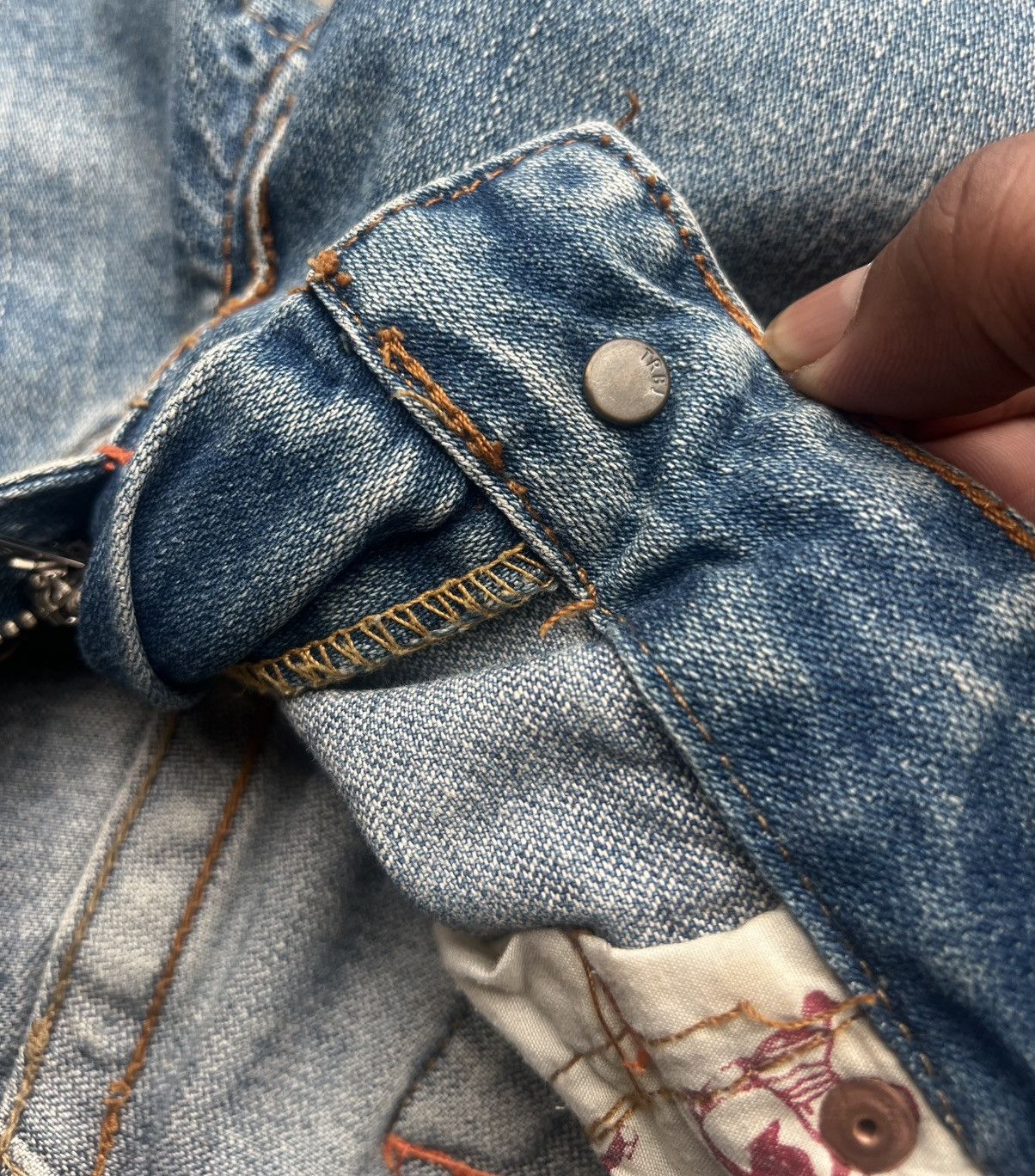 True Religion Vintage True Religion Embroidered Flared Bobby Jeans Size US 29 - 14 Thumbnail