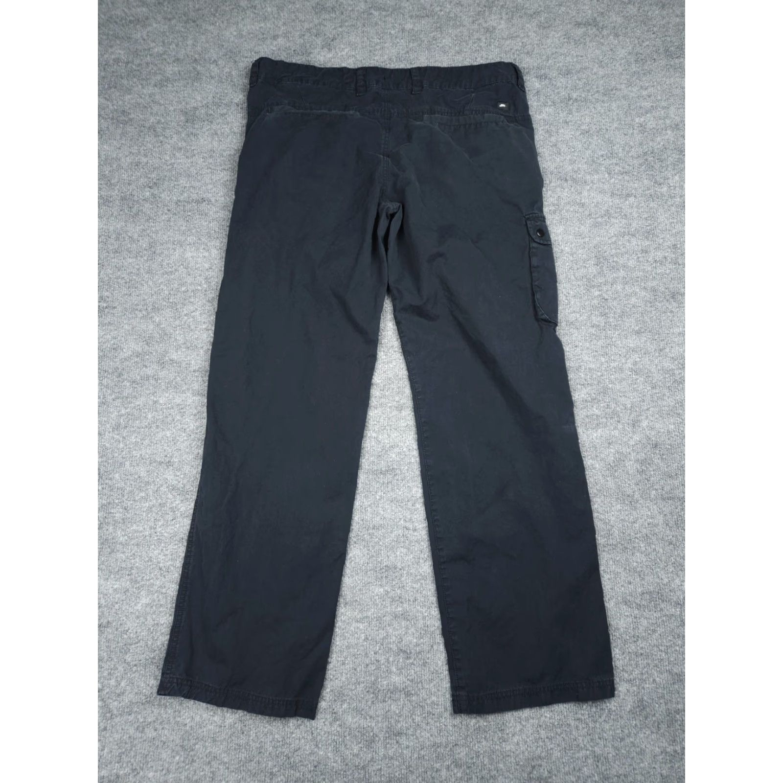 Nike Nike Cargo Pants Mens 34 Pants Black 100% Cotton Zip Pocket Wide Leg Logo Embroidered Straight Inseam 32 Casual Travel Nike Heritage Regular Men Size US 34 / EU 50 - 2 Thumbnail