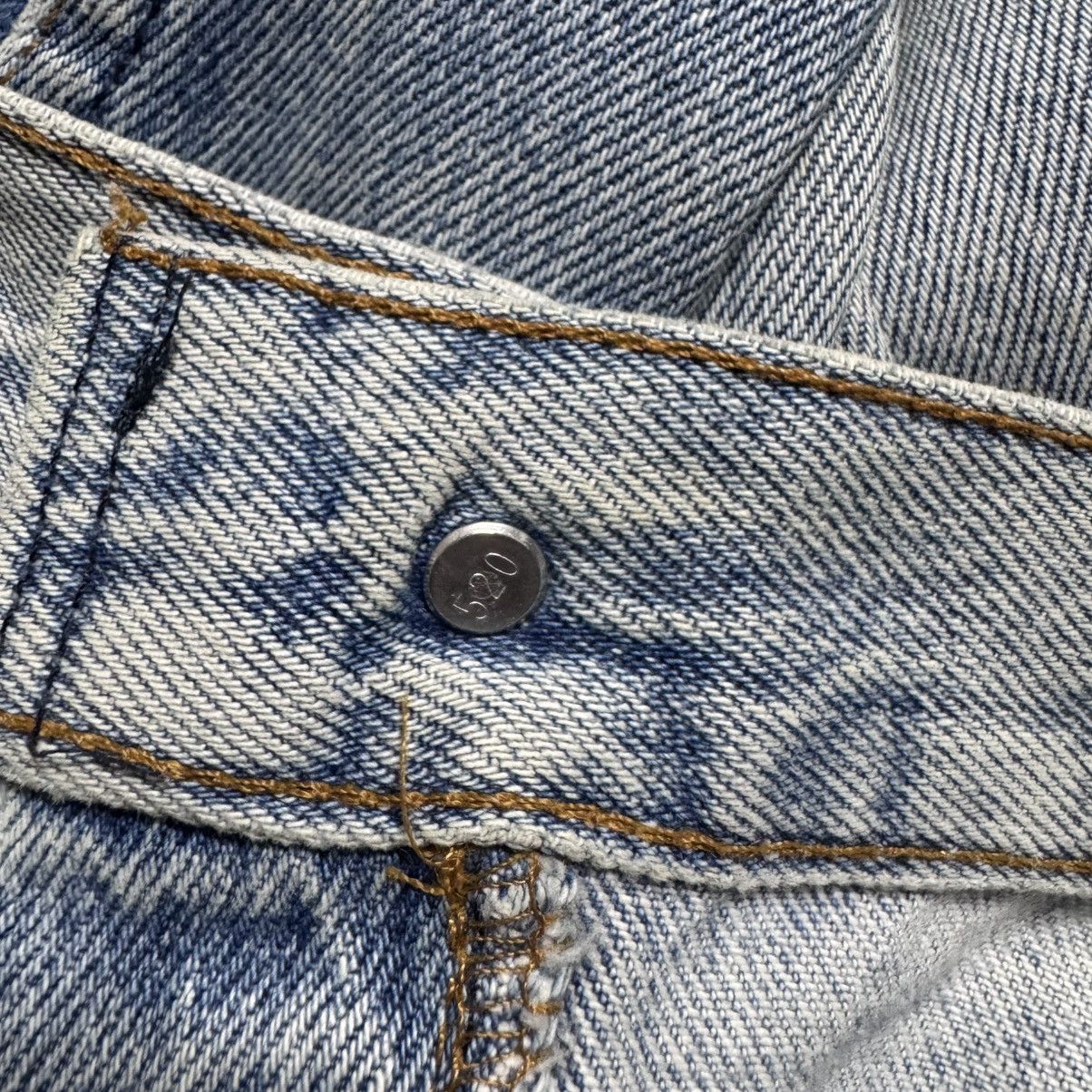 Levi's Vintage Levis 501 Distressed Denim Jeans Size US 35 - 20 Thumbnail