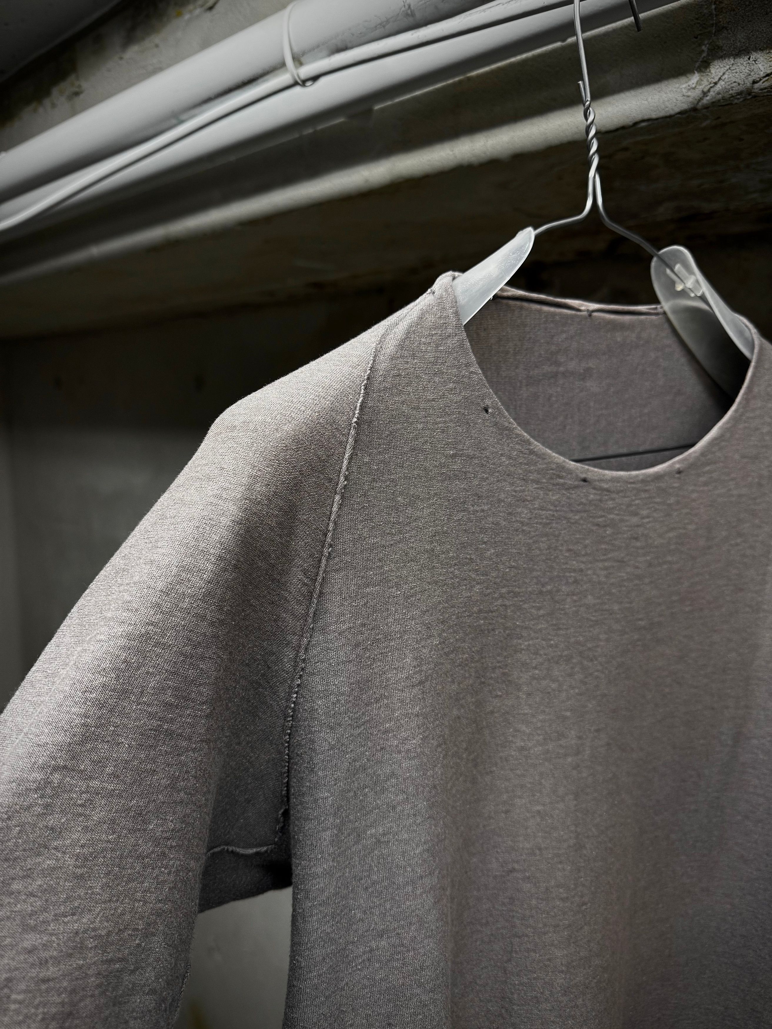 Devoa DEVOA 2010s Gradient Grey Raglan Anatomical T-shit Size US M / EU 48-50 / 2 - 3 Thumbnail