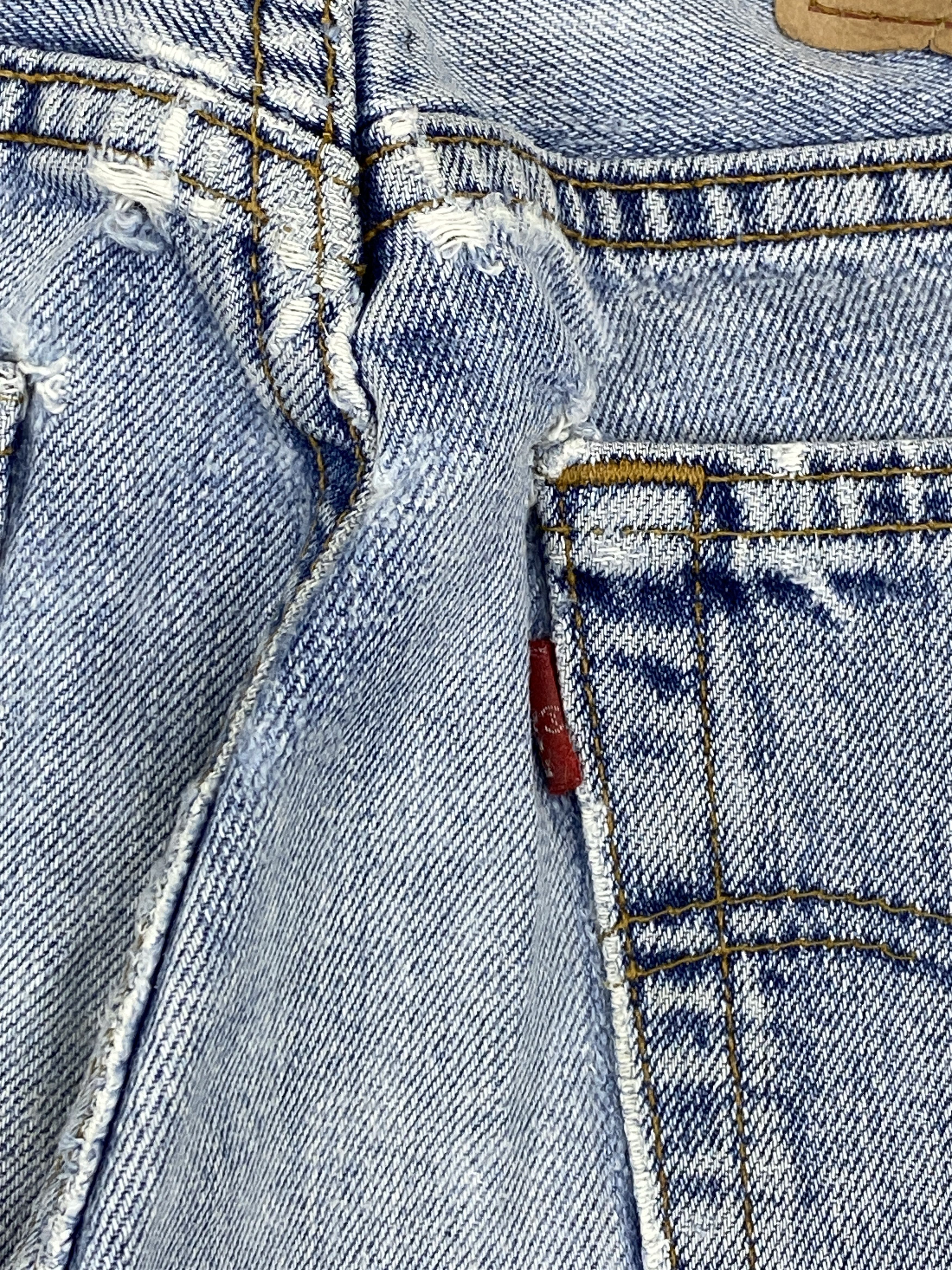Levi's Vintage Levis 501 Distressed Jeans DP2740 Size US 29 - 17 Thumbnail