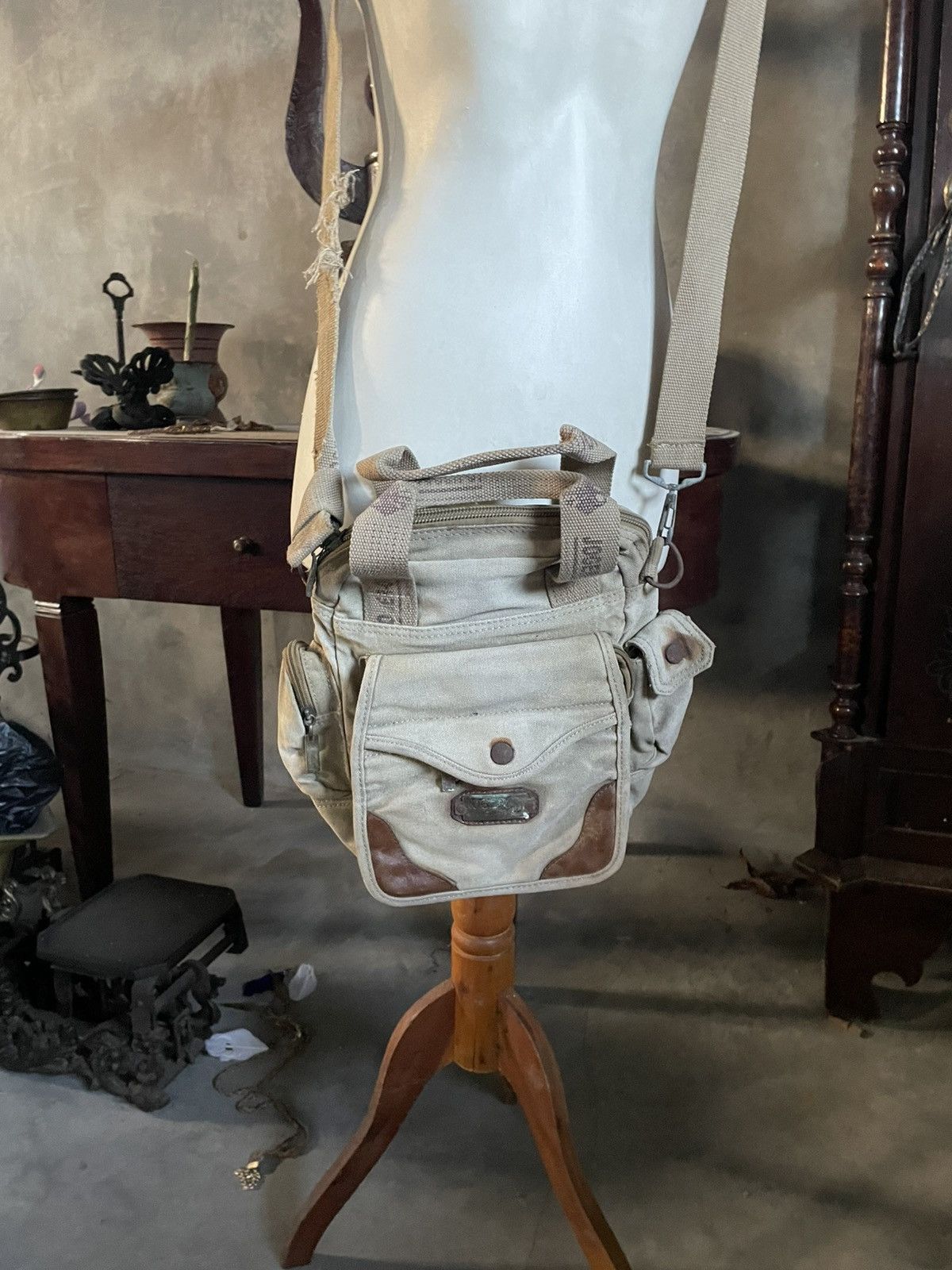 Japanese Brand Vintage Joger Slingbag Military Canvas Distressed Handbag Size ONE SIZE - 11 Thumbnail
