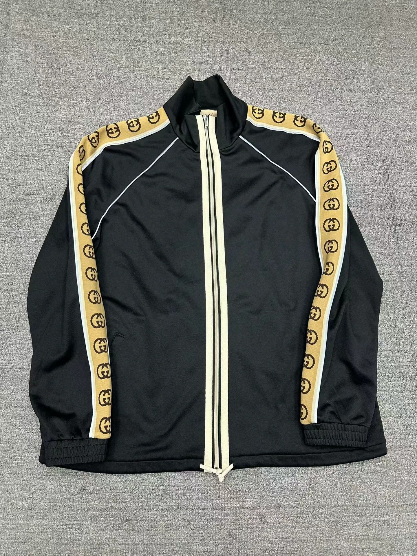 Gucci 3M logo jacket XXL size